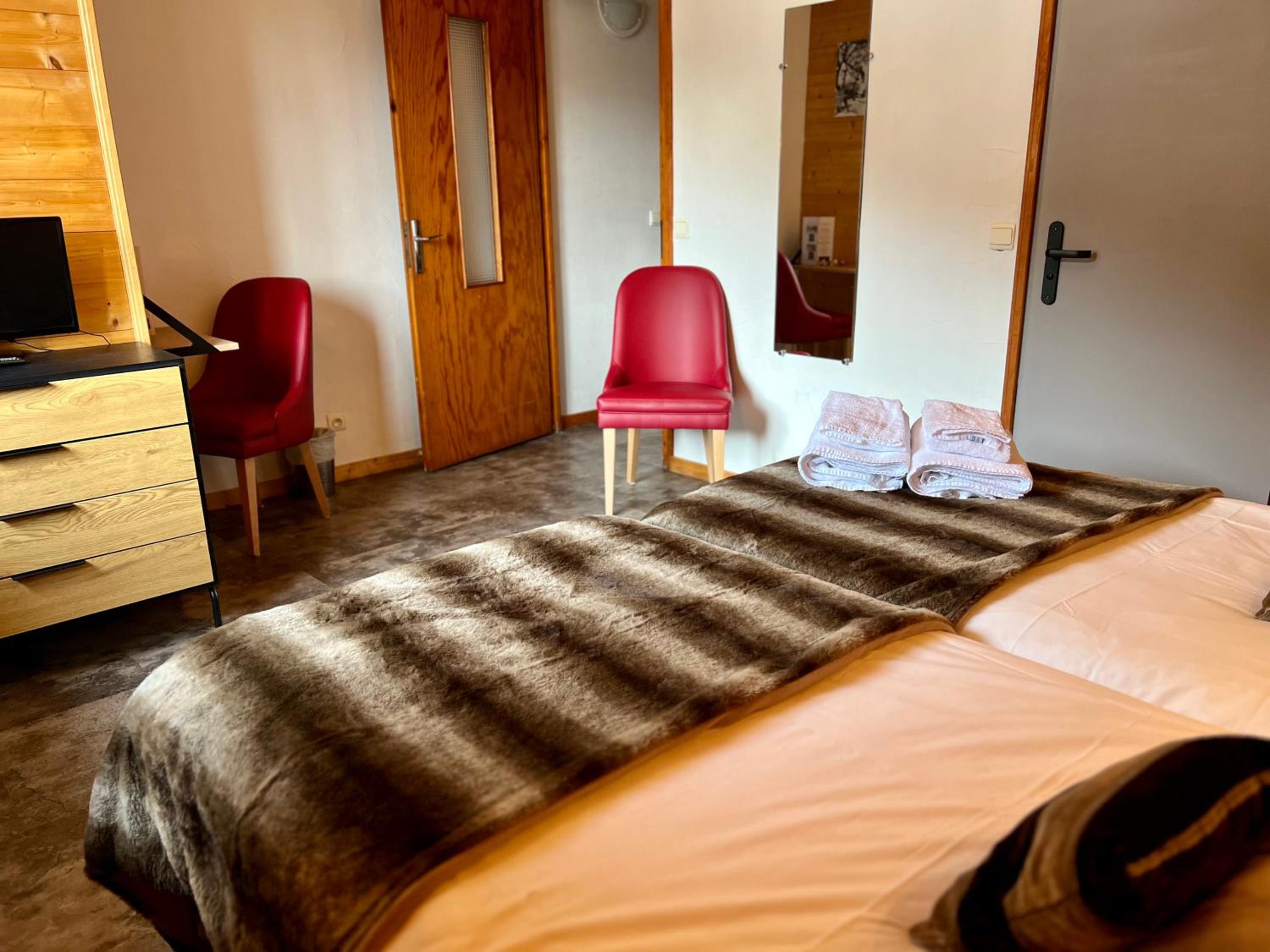 Twin Room with Bathroom photo 3