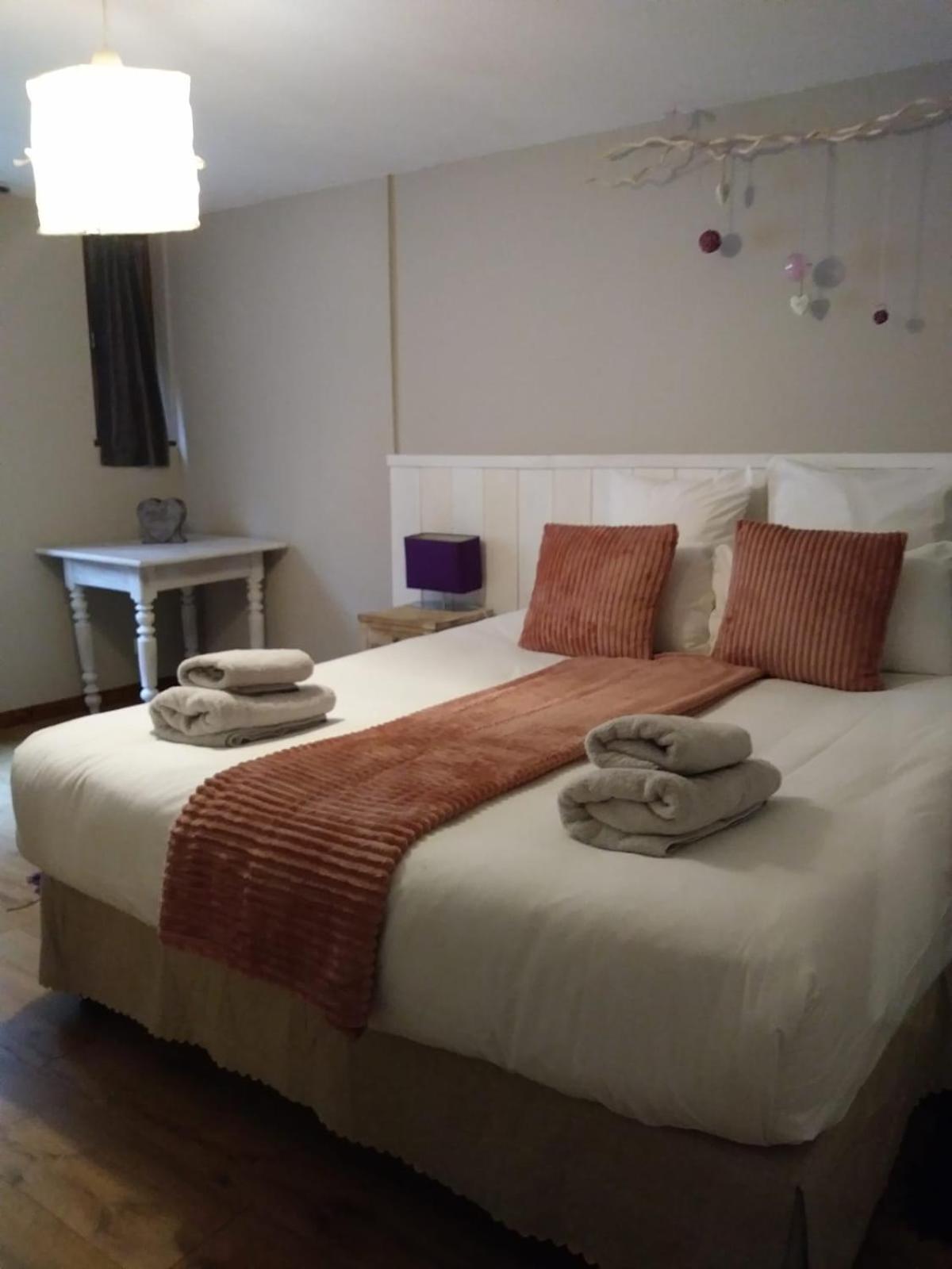 Deluxe Apartment - Photo 2