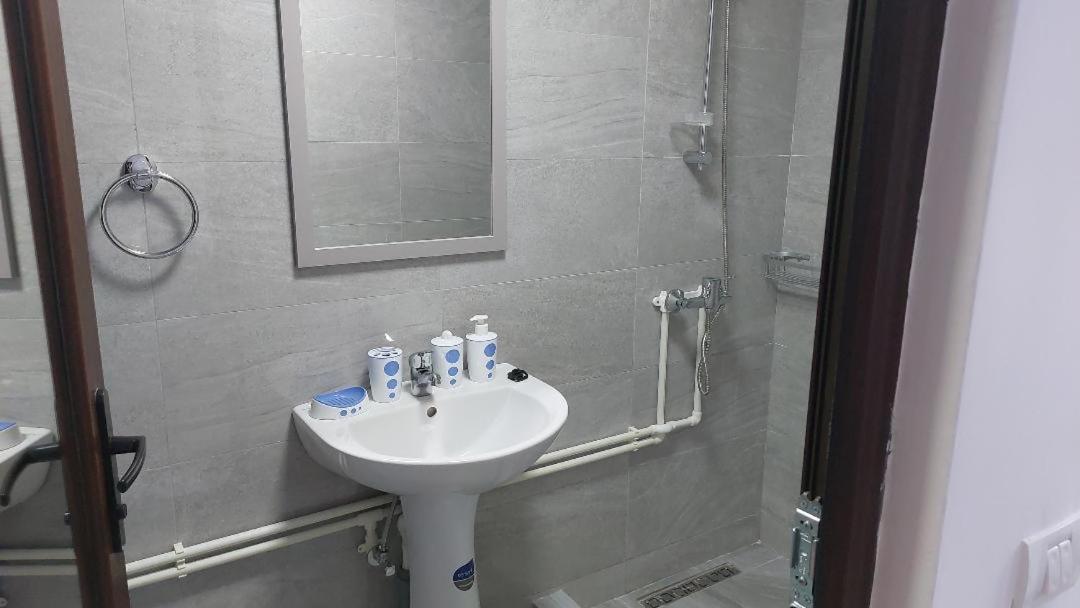Double Room with Balcony - Photo 2