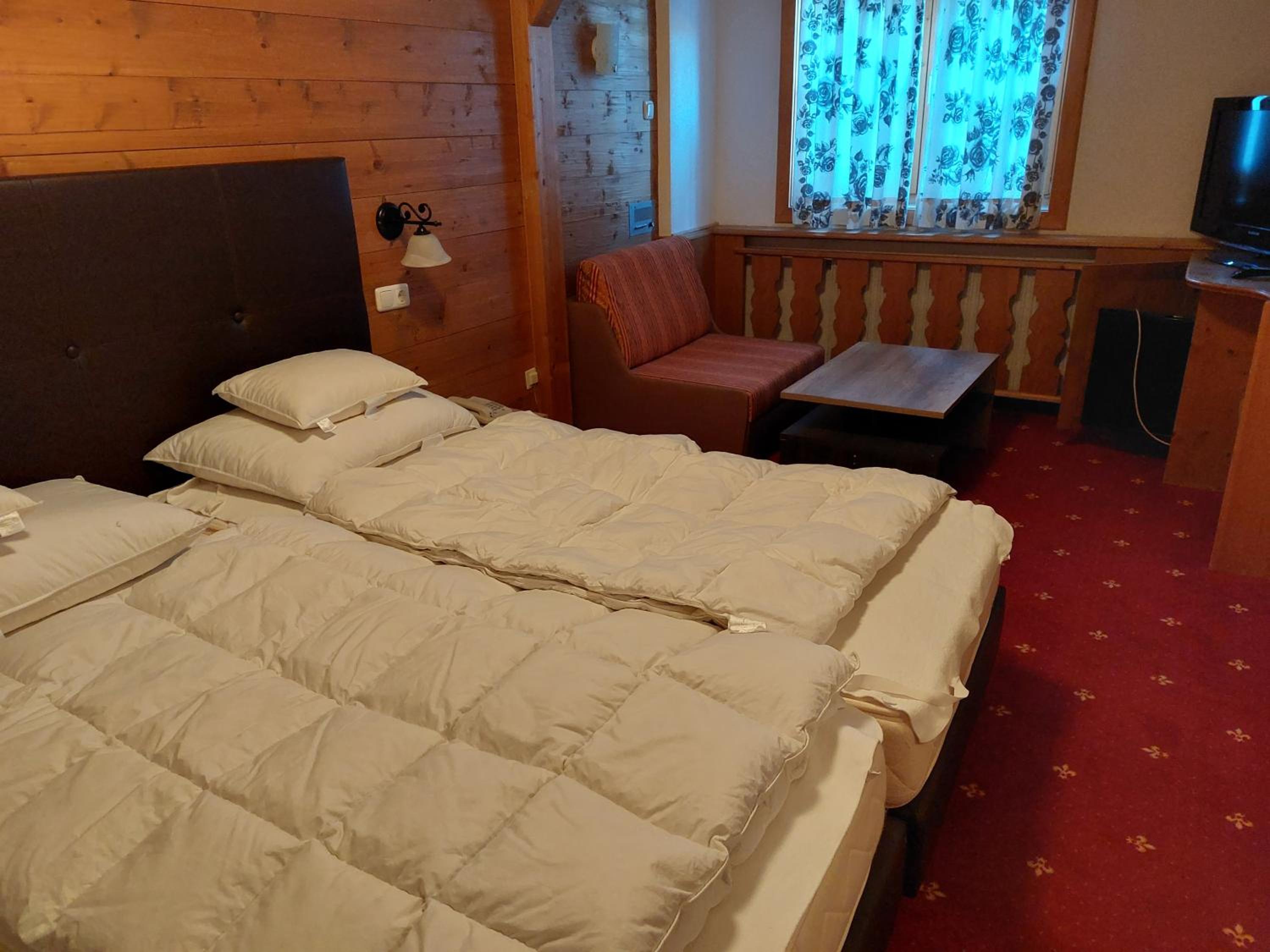 Triple Room with Bathroom photo 3