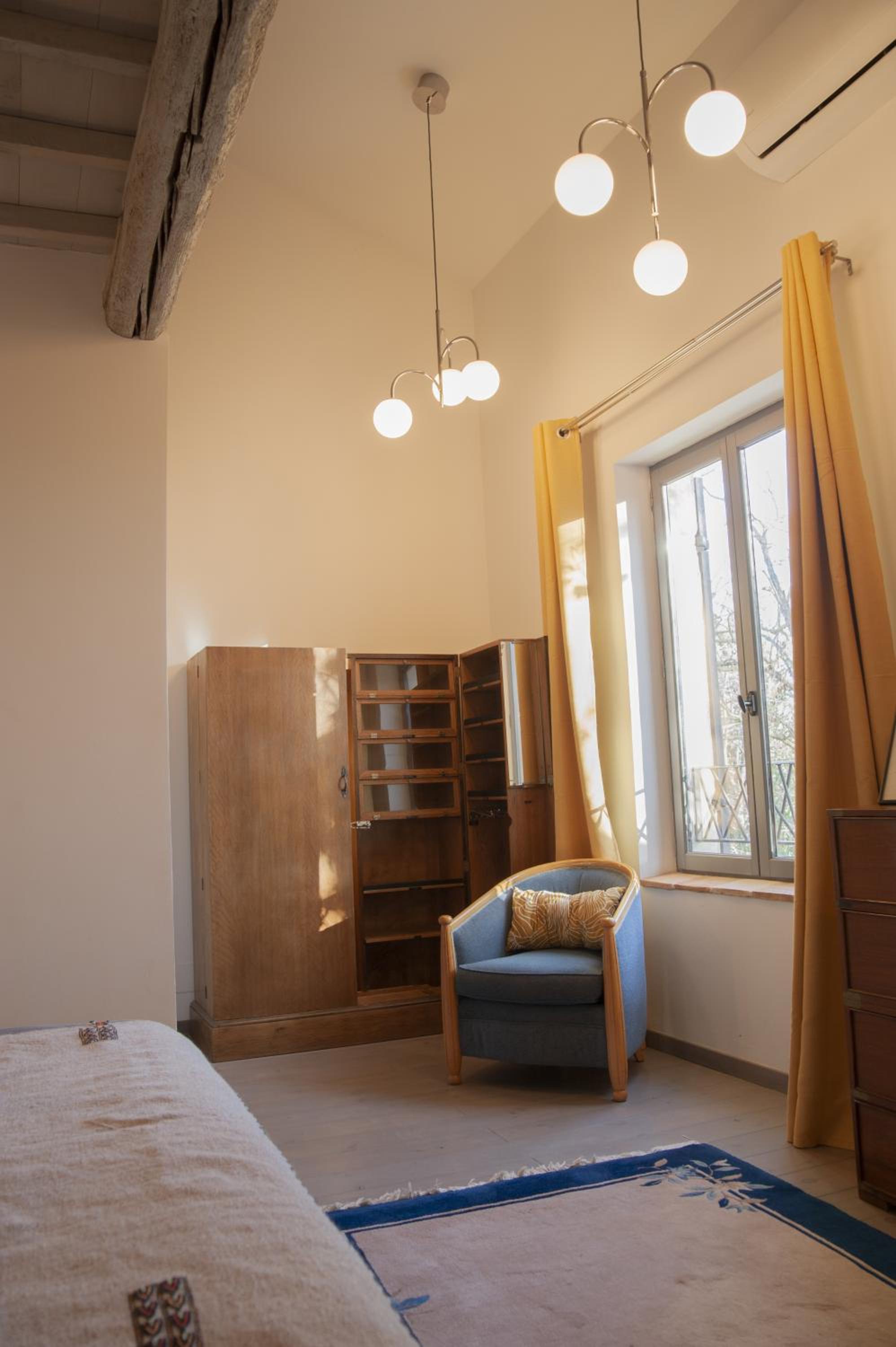 Deluxe Double Room (2 Adults + 1 Child) photo 2