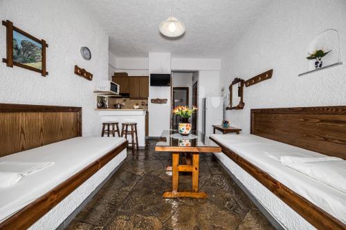 One-Bedroom Apartment (4 Adults)