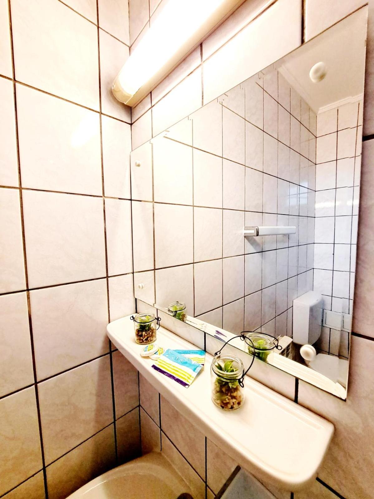 Budget Double Room, photo 7