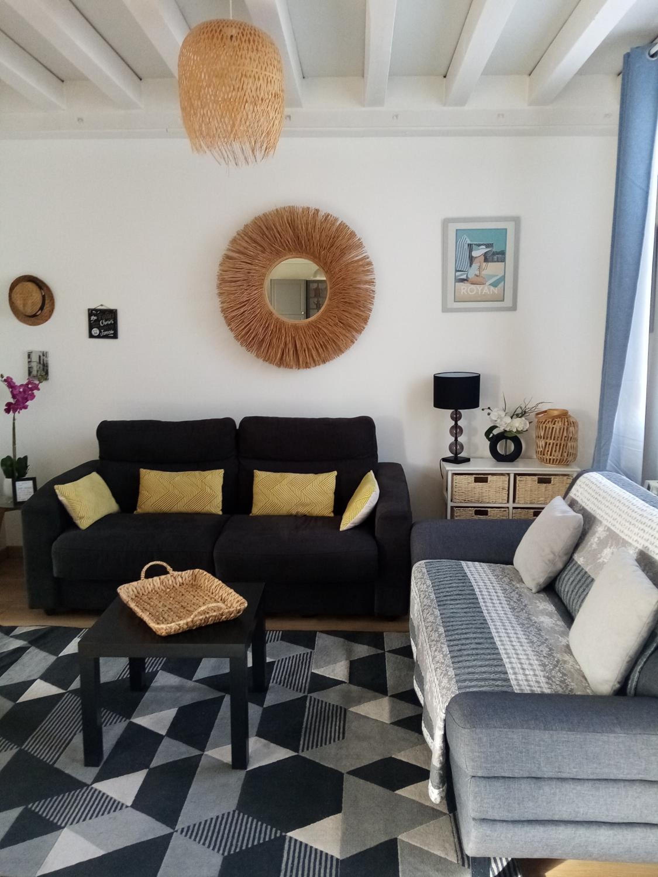 Superior Family Room photo 2