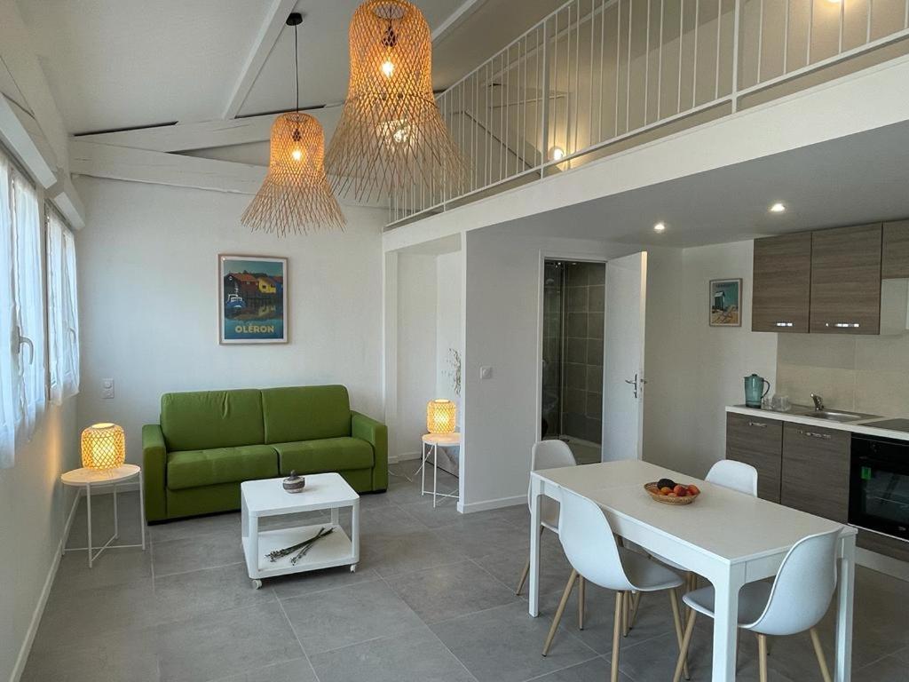 Studio with Terrace