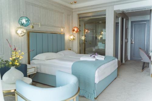 Queen Room with Sea View photo 1