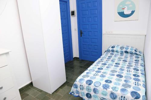 Single Room with Private Bathroom