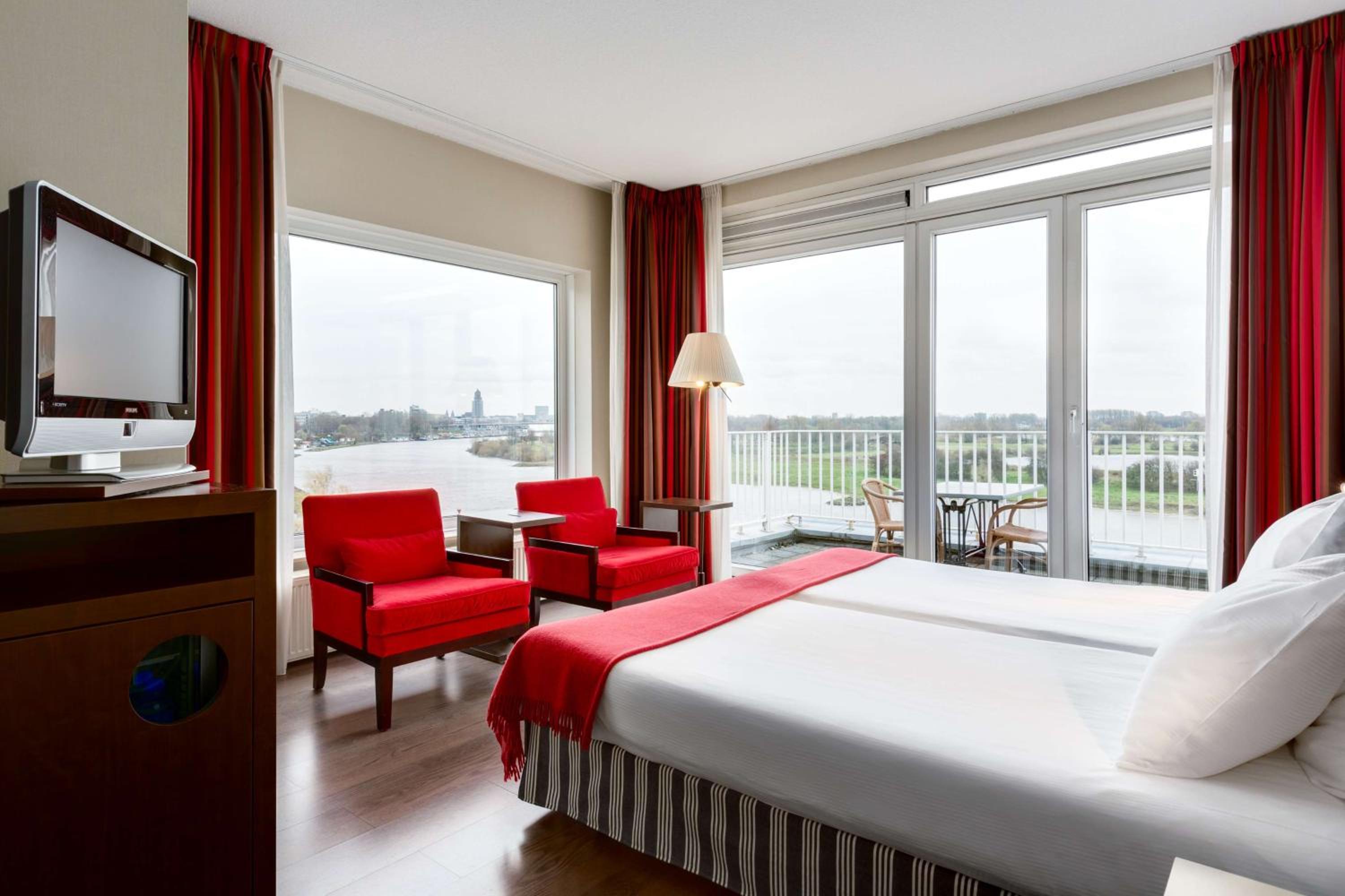 Junior Suite with View and Terrace photo 3