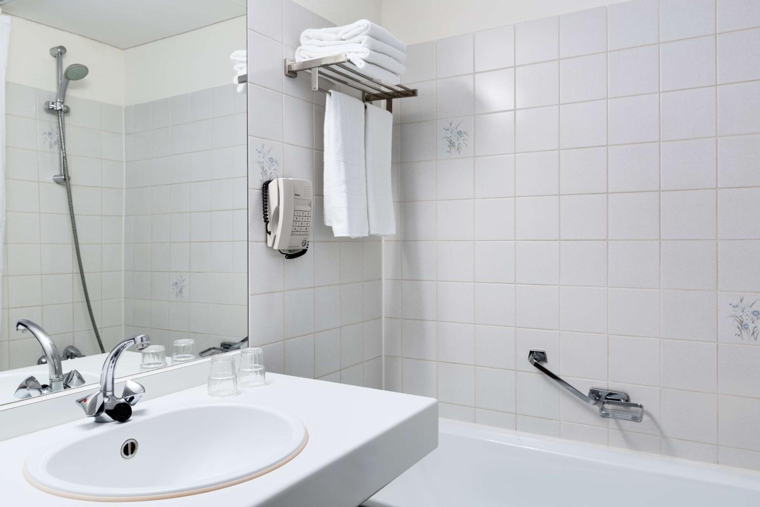 Standard Double or Twin Room with View and Terrace, photo 6
