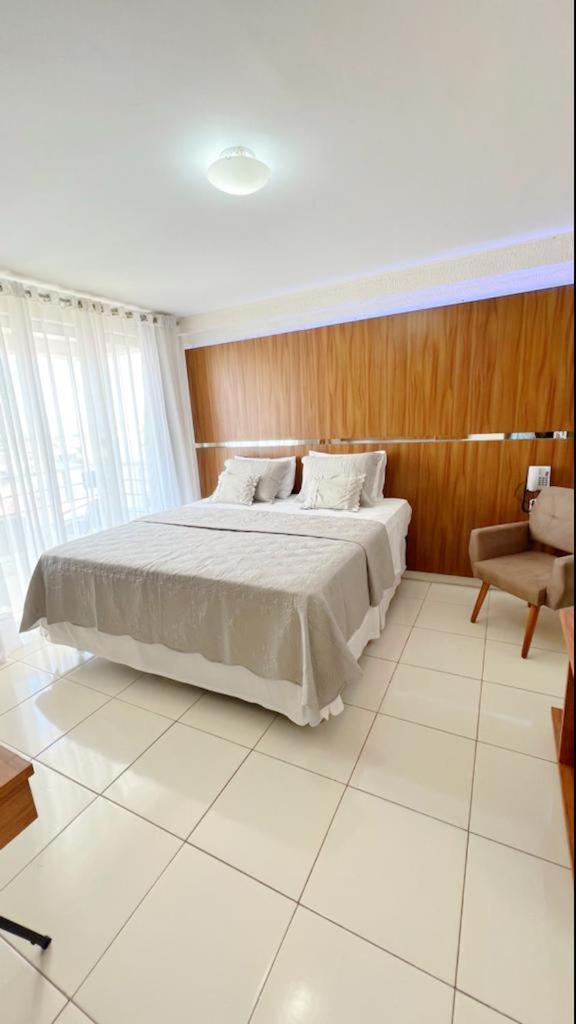 King Suite with Balcony photo 3
