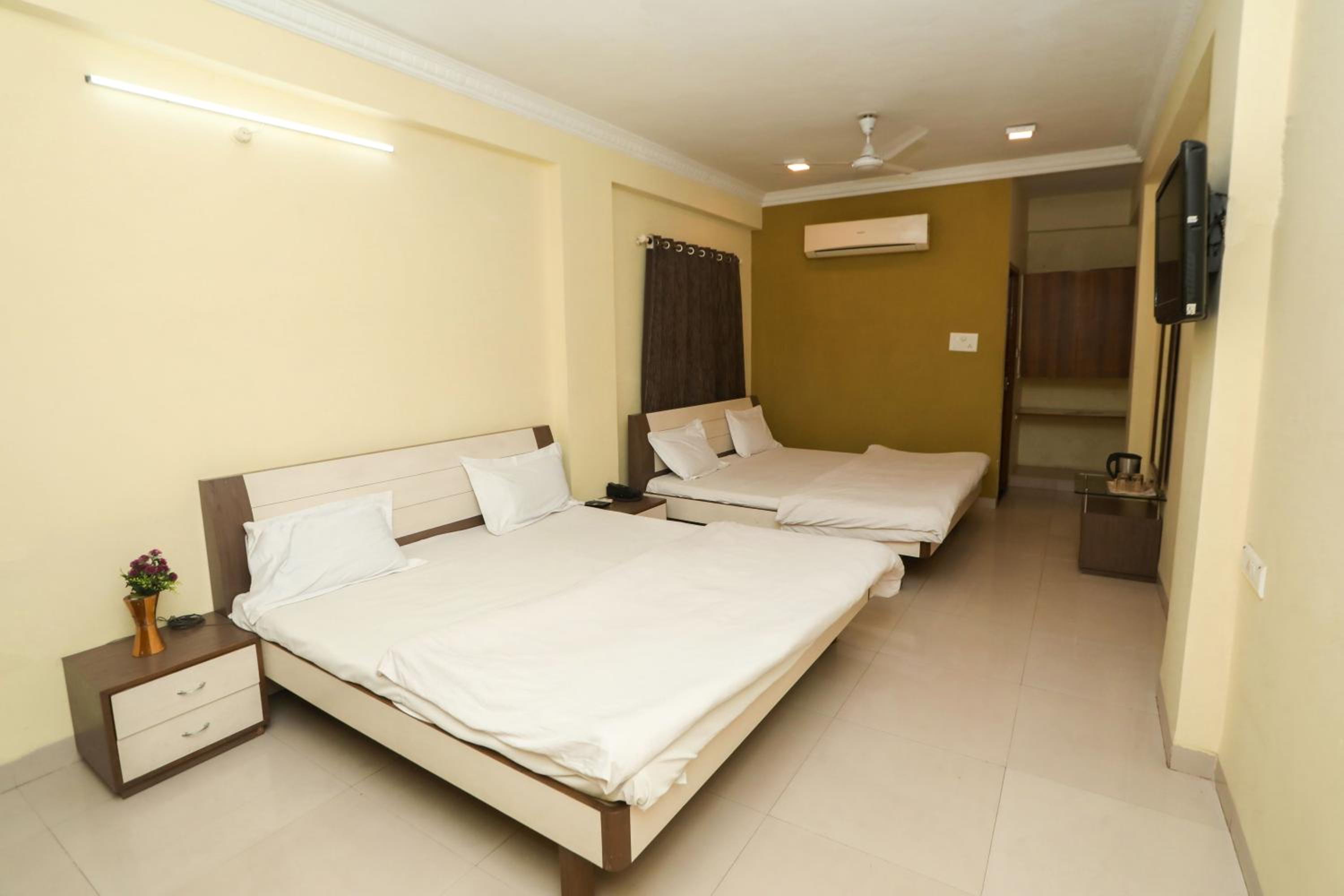 Standard Double Room - Photo 3