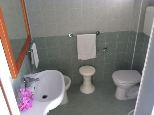 Standard Triple Room photo 2