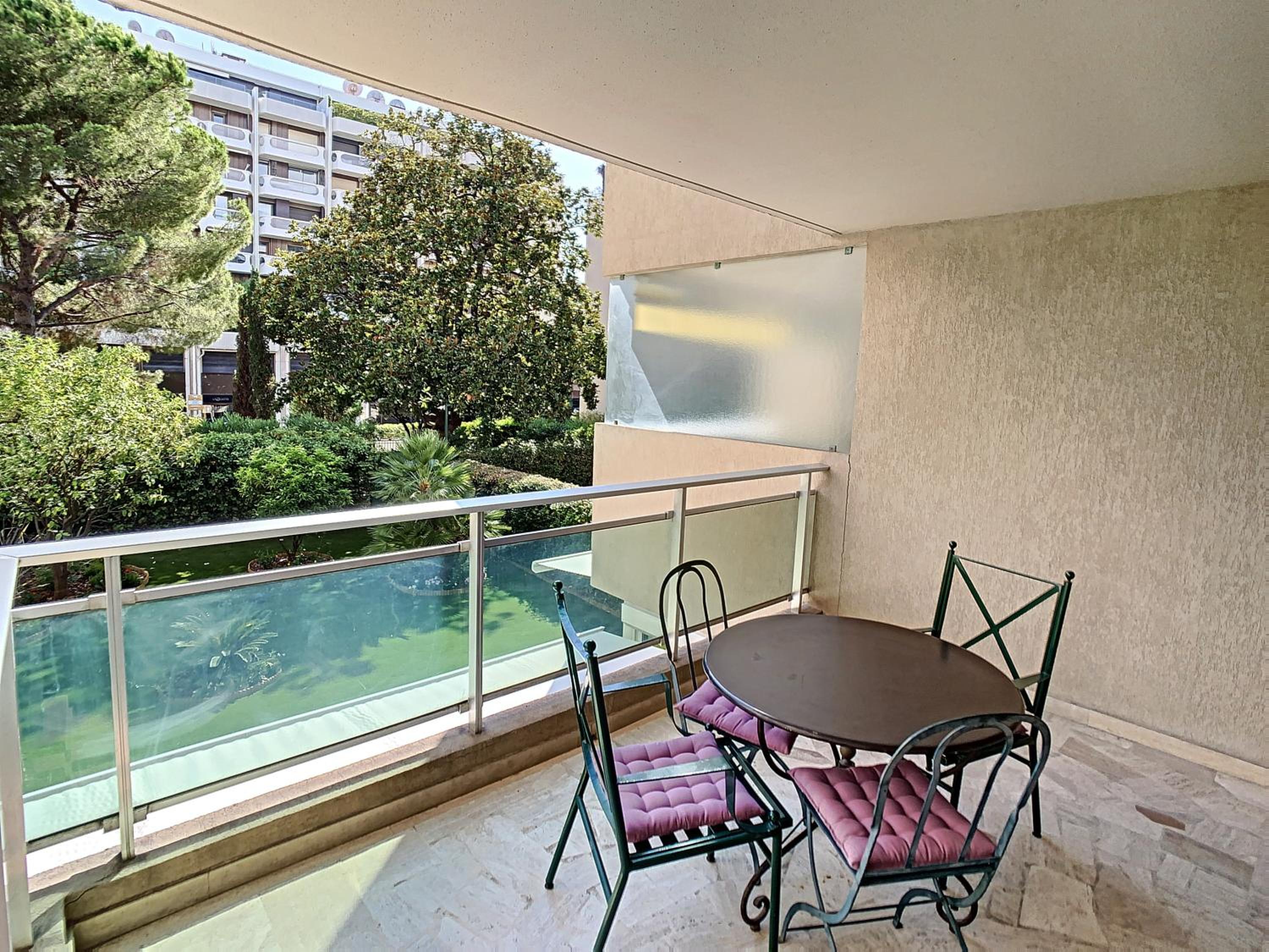 Studio with Garden View - Rue Bertrand Lépine