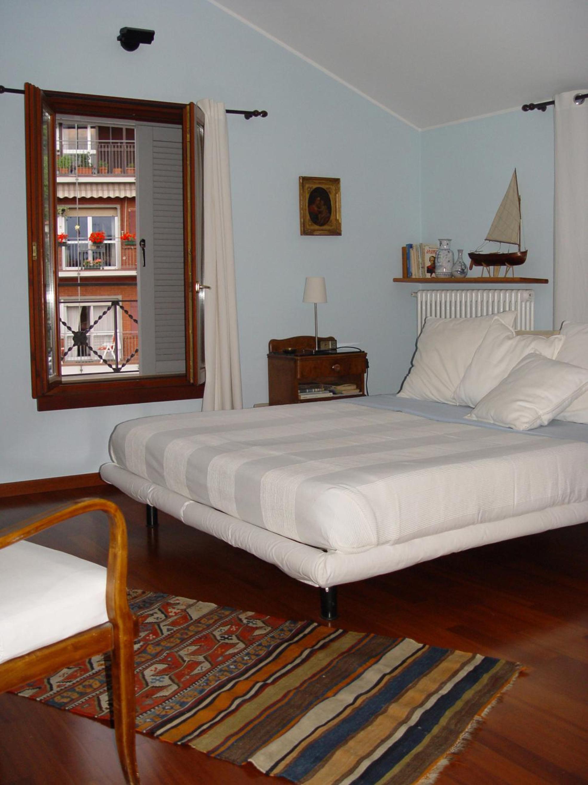 Apartment with Lake View photo 2