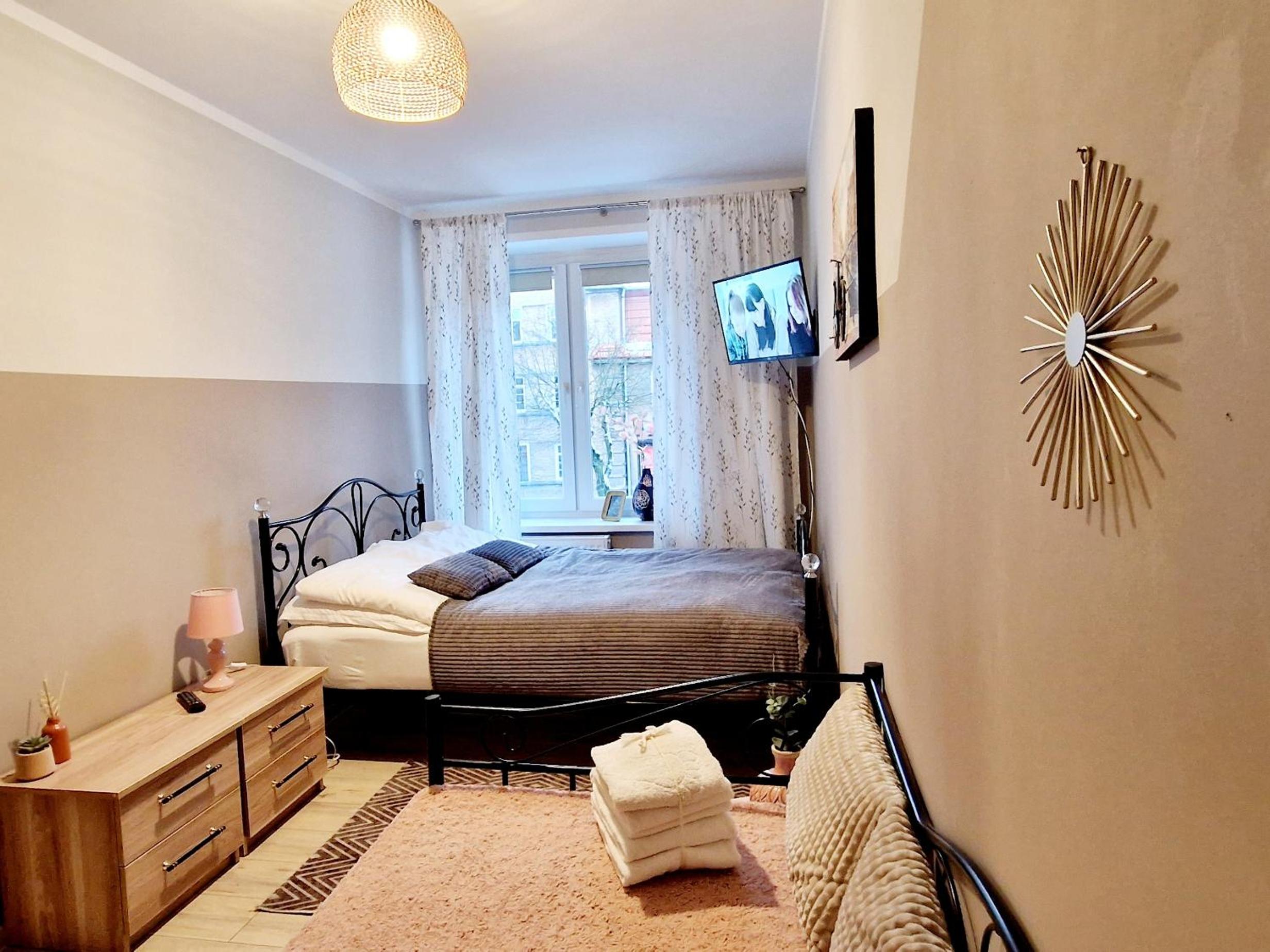 One-Bedroom Apartment photo 1
