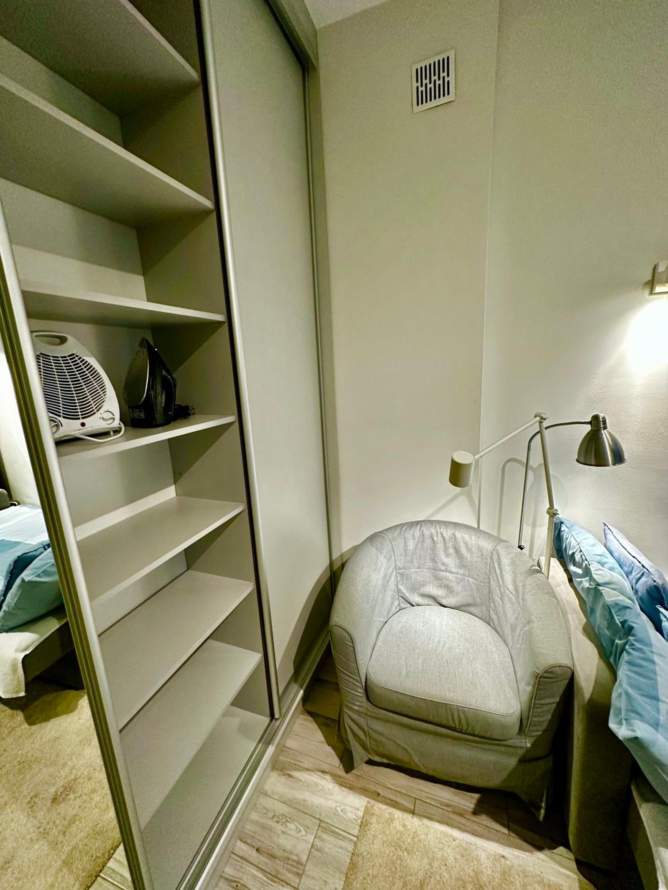 One-Bedroom Apartment - Photo 36