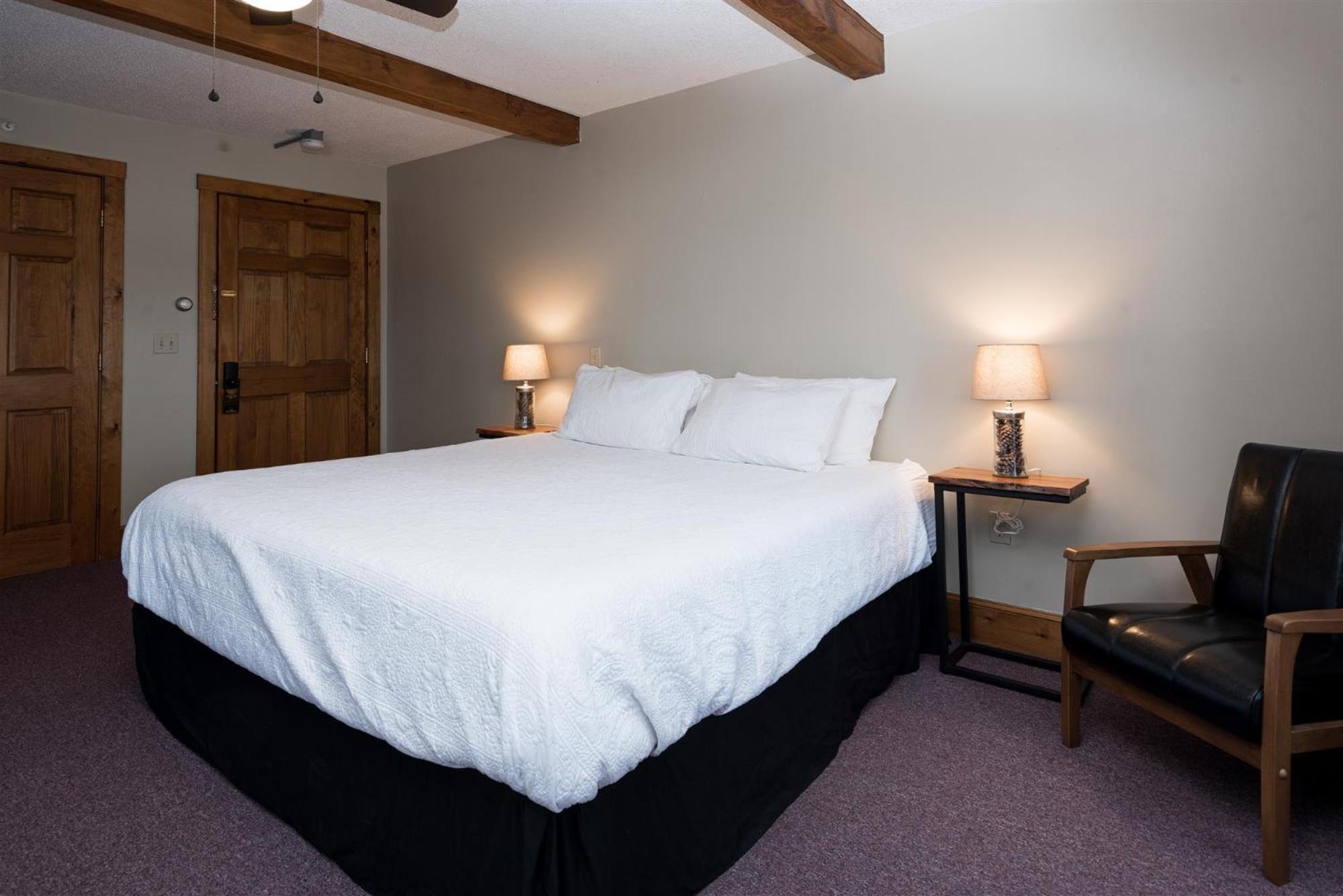 King Room with Lake View