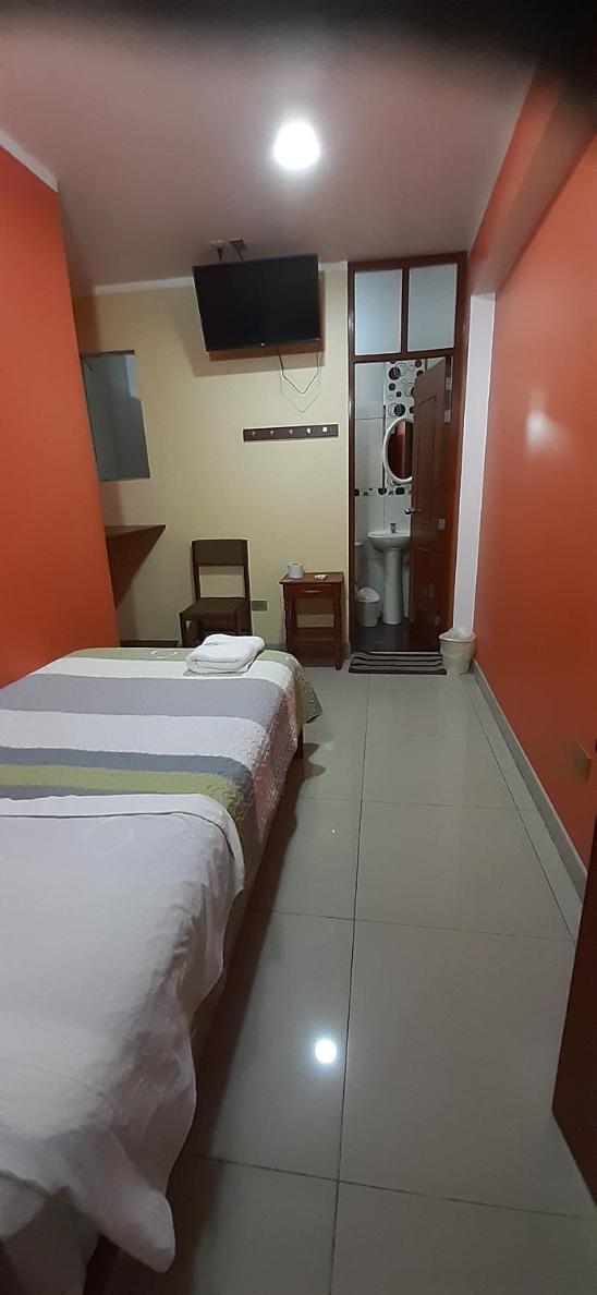 Single Room with Private Bathroom photo 1