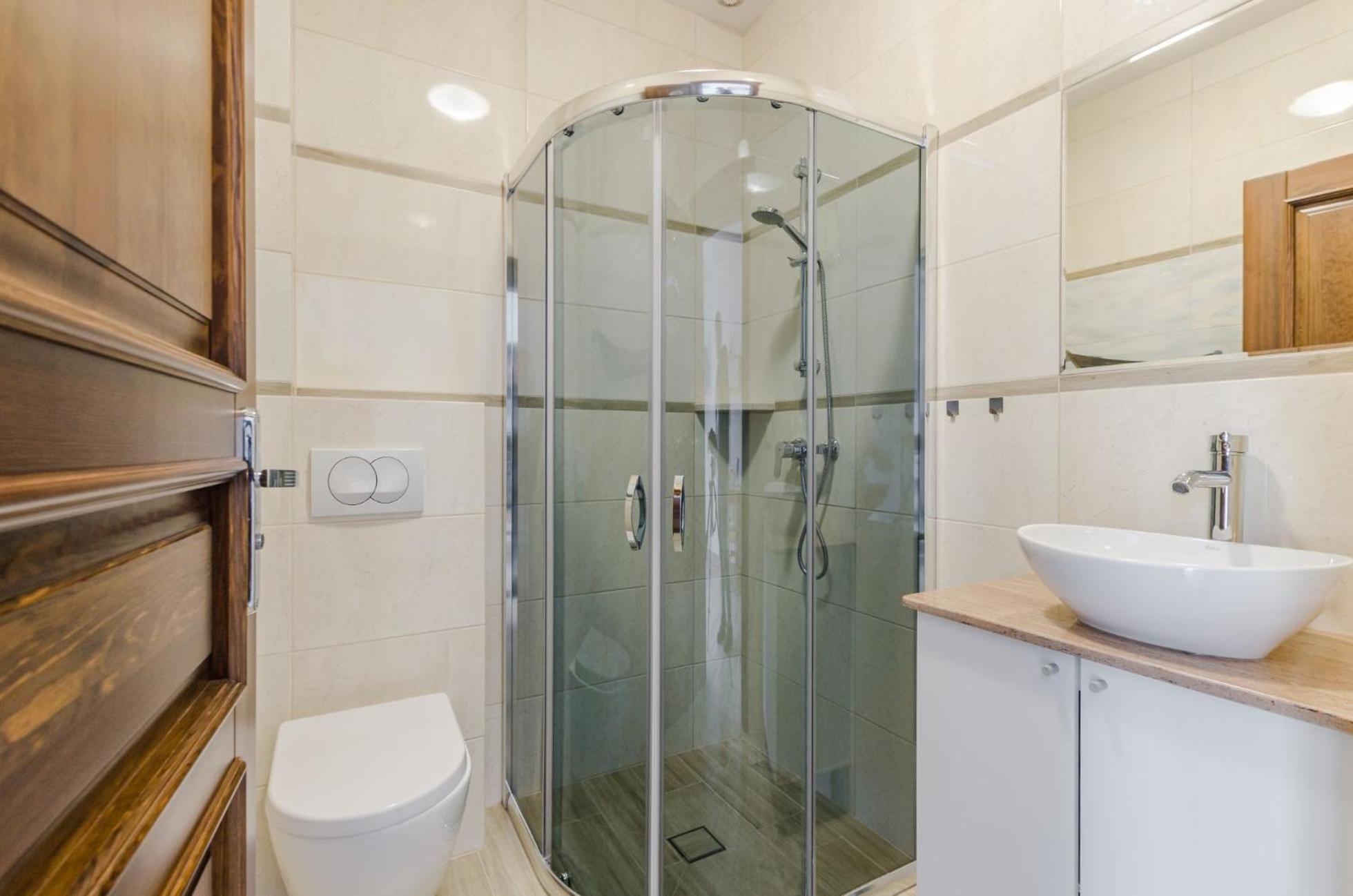 Deluxe Double Room with Balcony photo 3