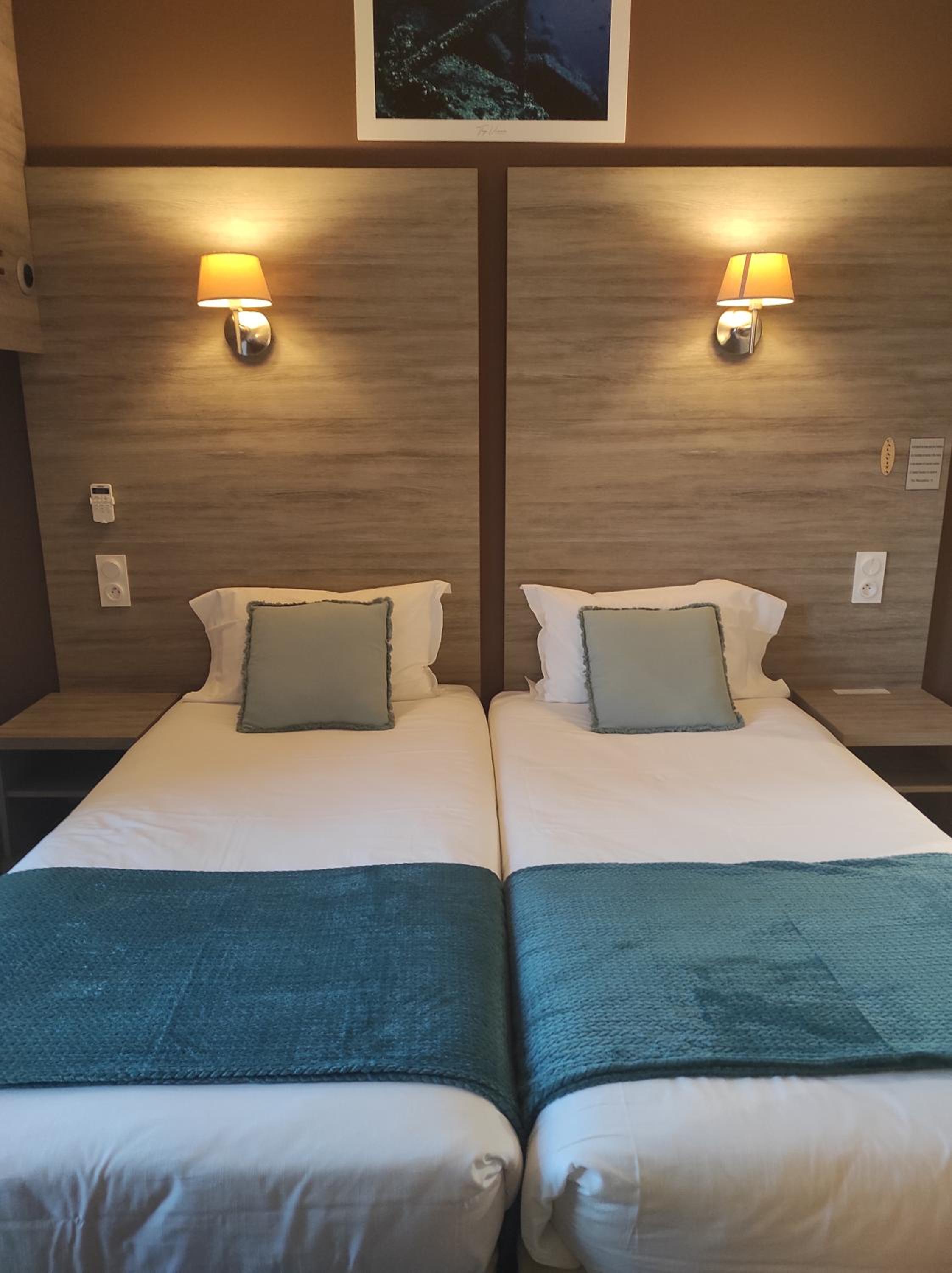 Superior Twin Room with Sea View photo 3