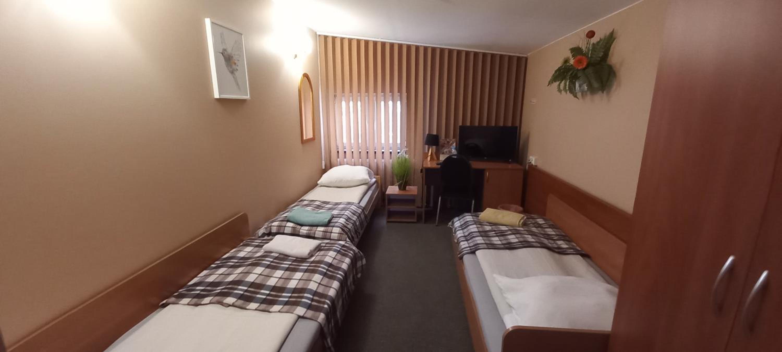 Triple Room - Photo 9
