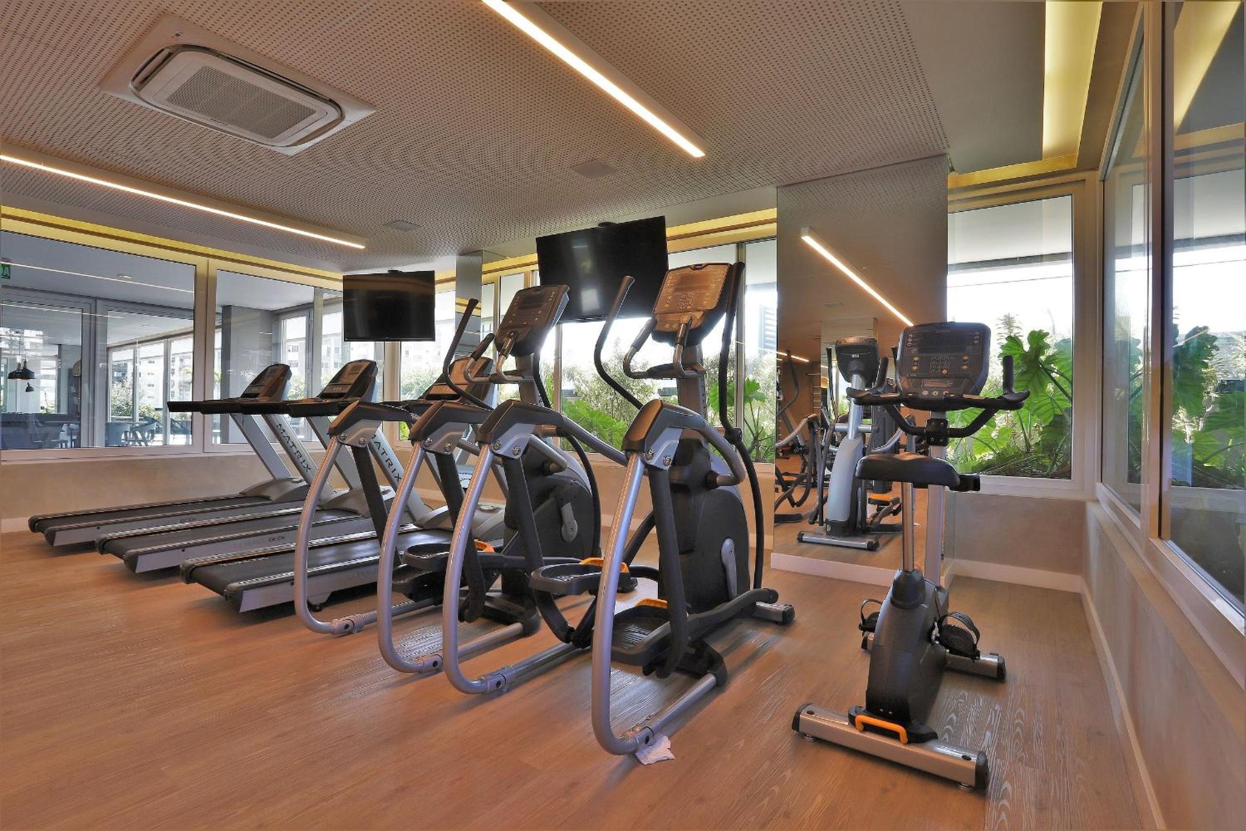 Deluxe Studio