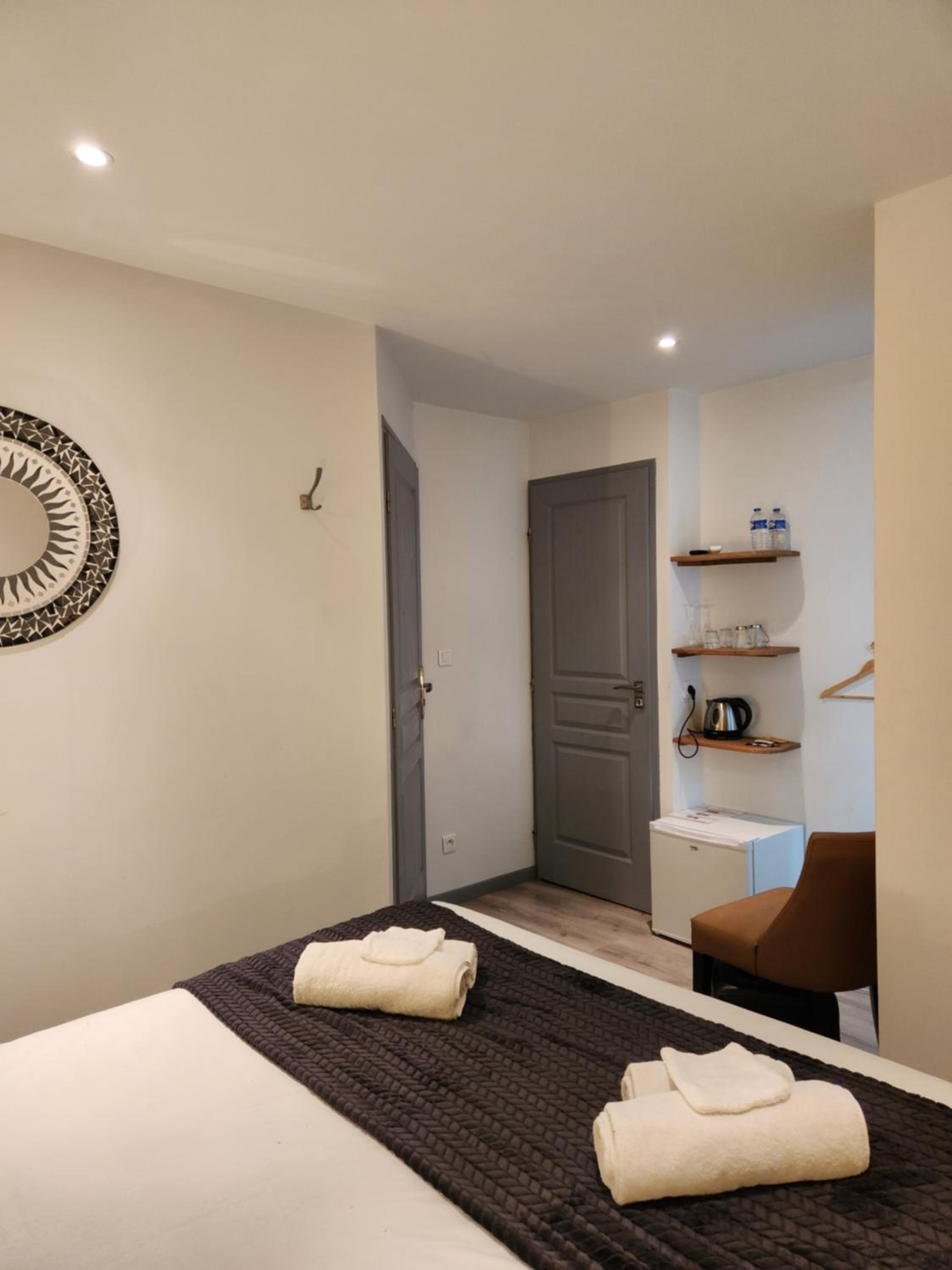 Small Double Room photo 2