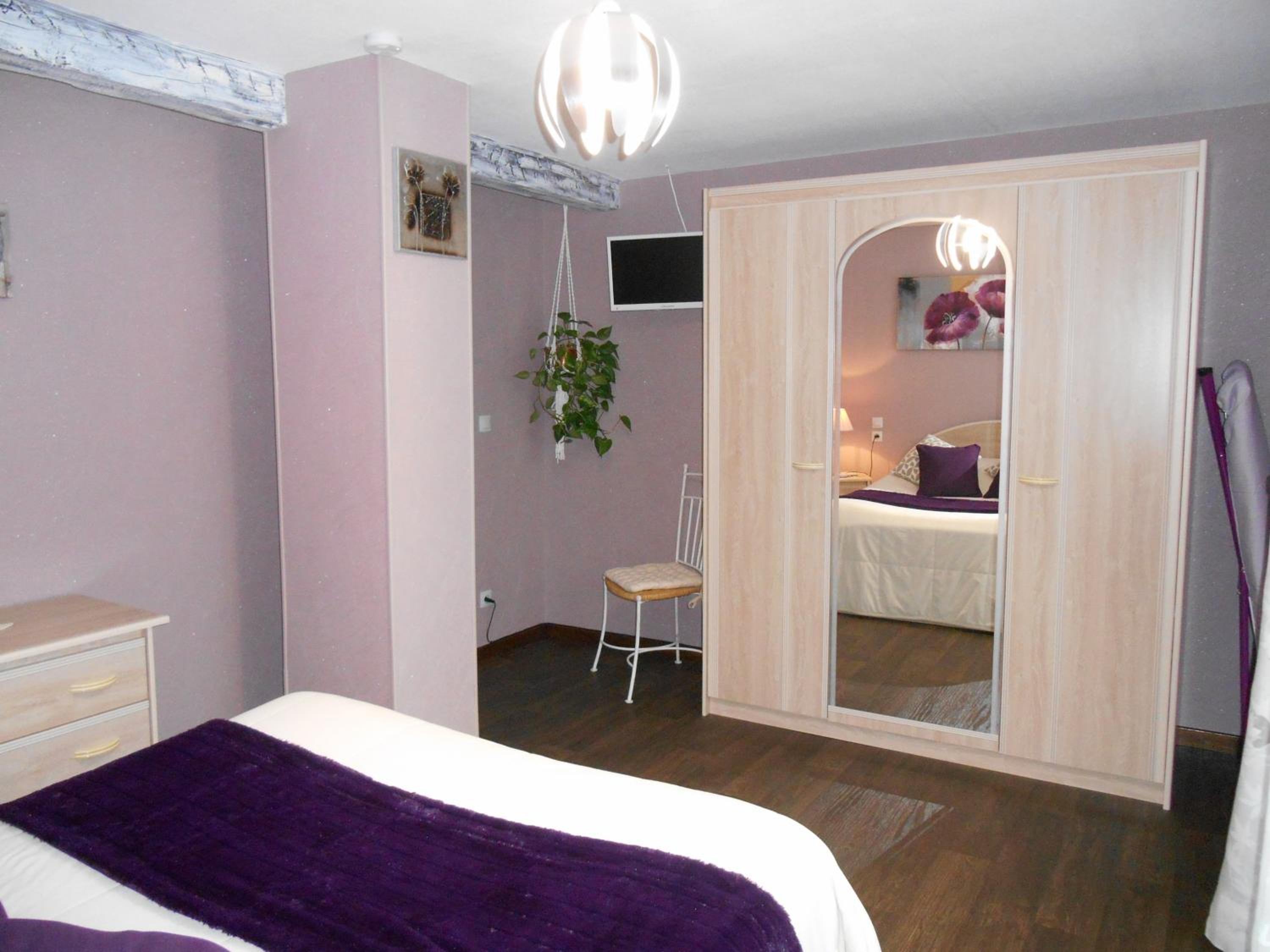 Two-Bedroom Cottage photo 3