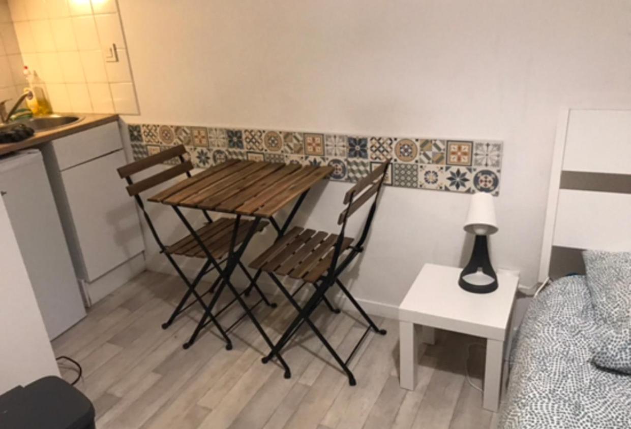 Studio Apartment photo 2