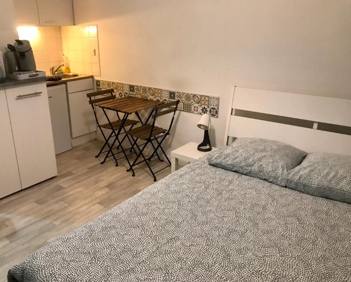 Studio Apartment