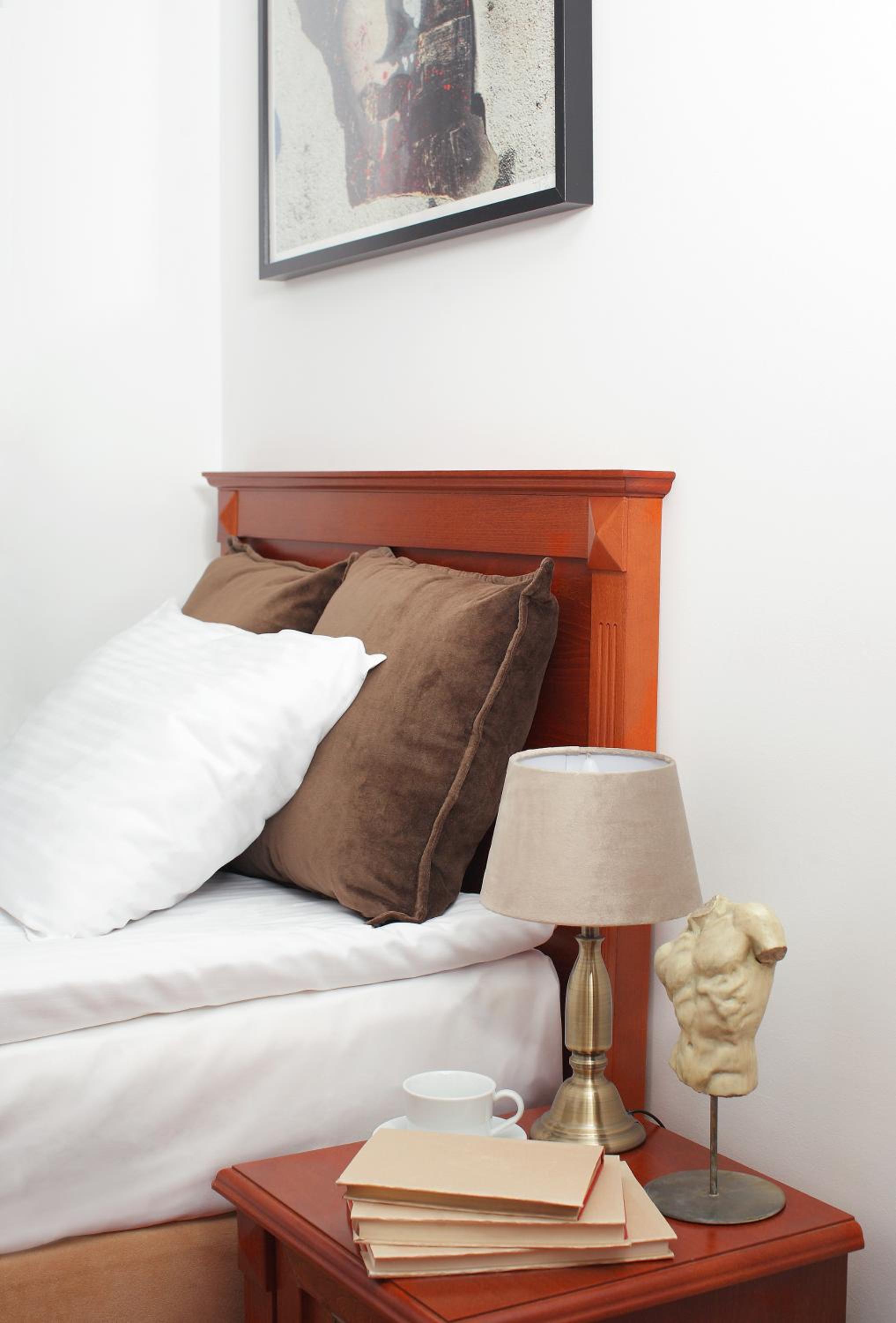 Small Single Room photo 2