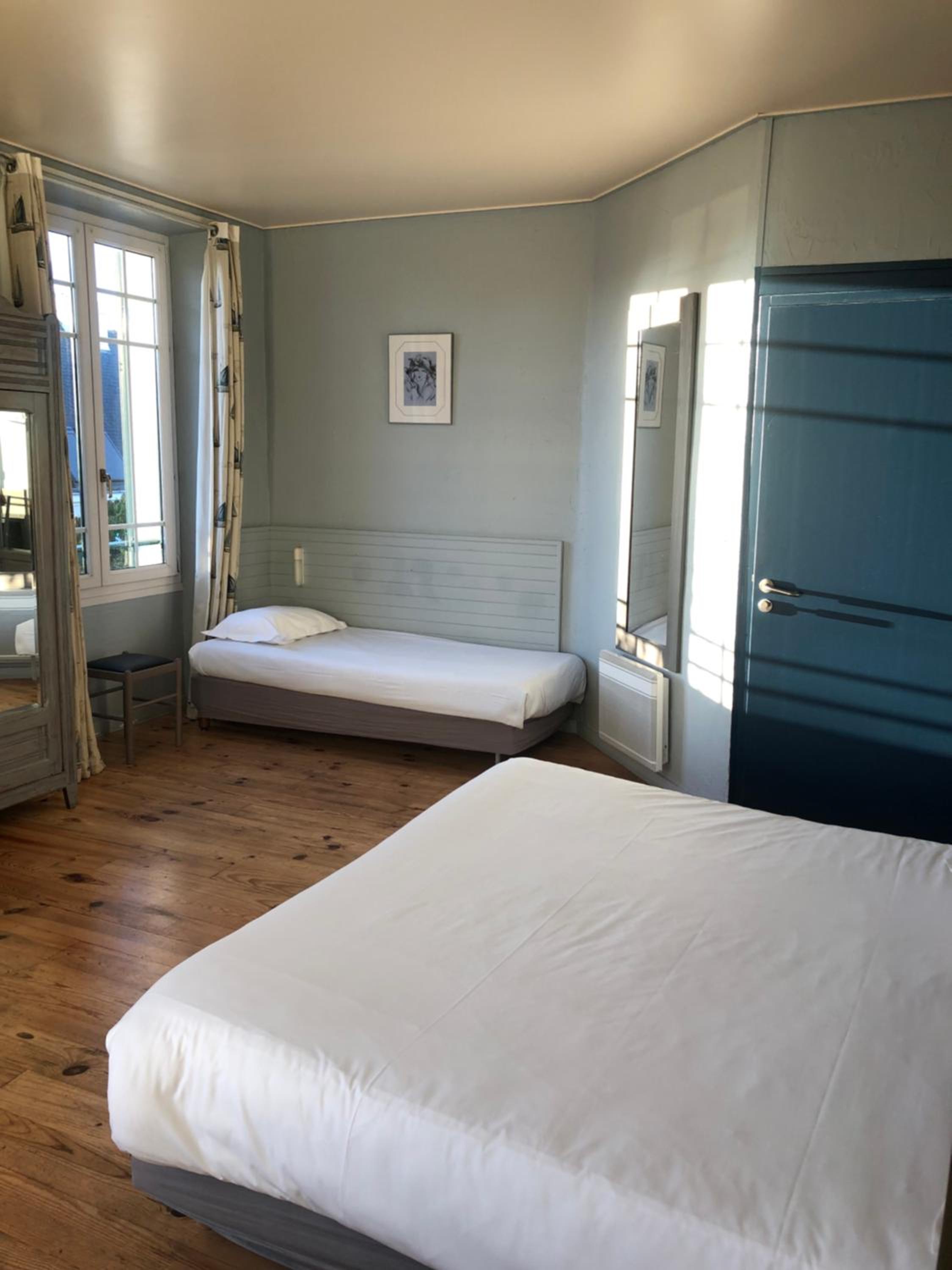 Triple Room with Balcony