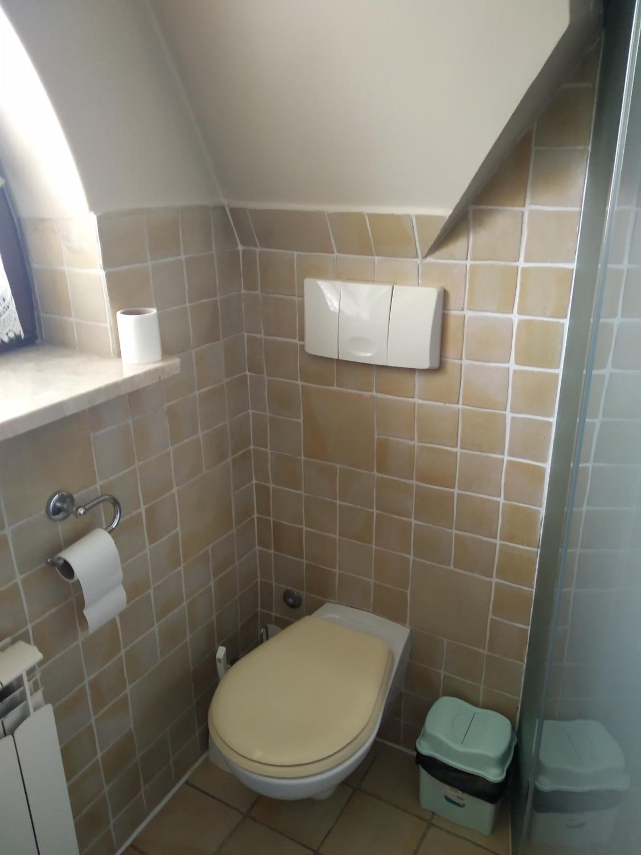 Small Single Room photo 3