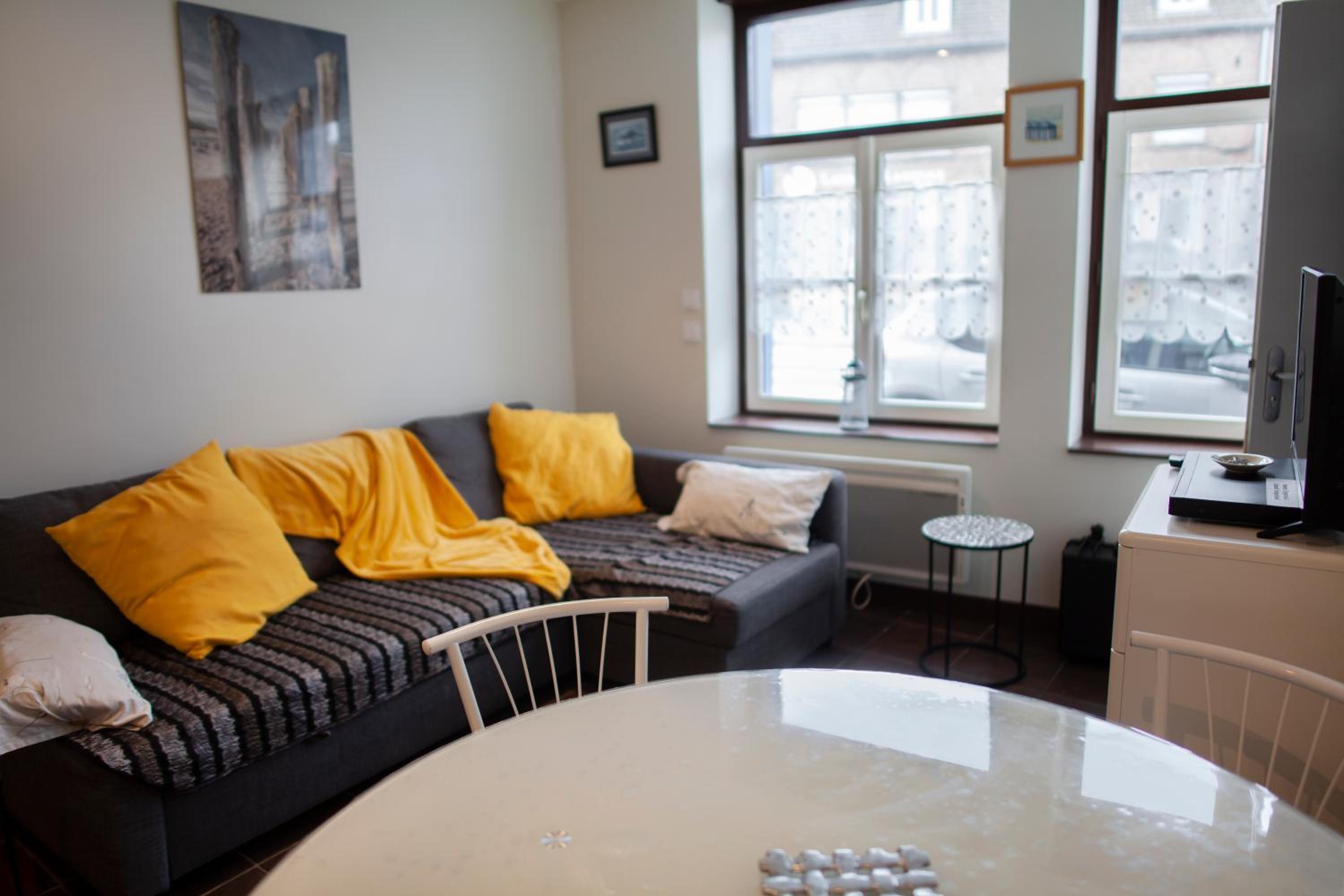 One-Bedroom Apartment - Ground Floor - Photo 5