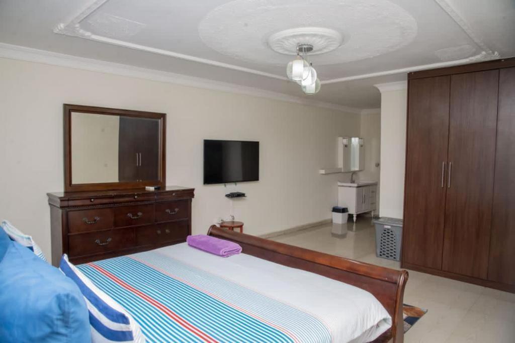 Three-Bedroom Villa photo 3