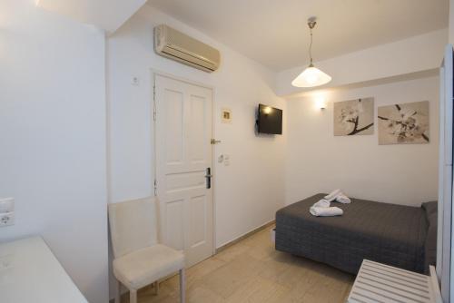 Standard Double Room photo 3