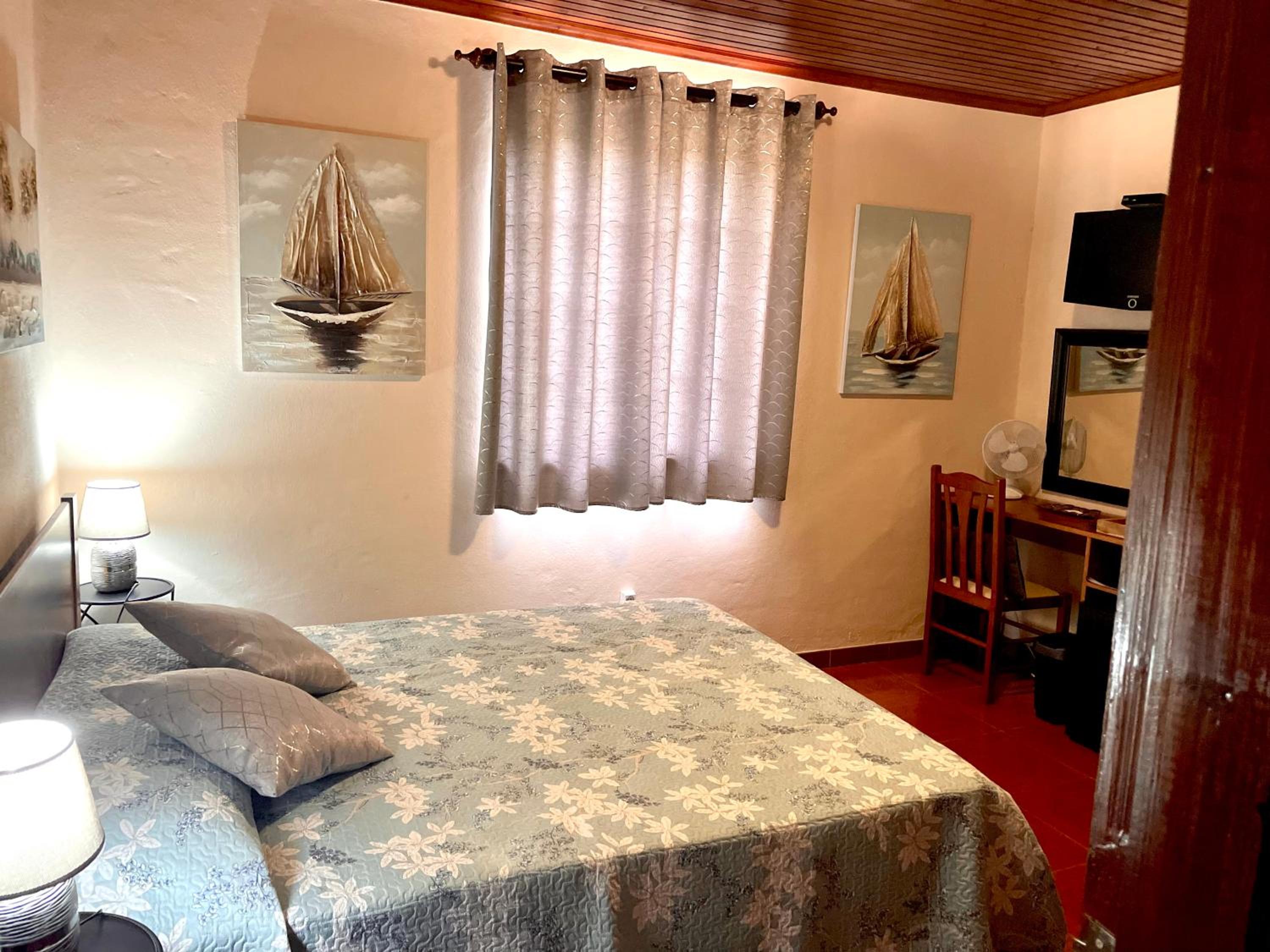 Double Room with Private Bathroom photo 3