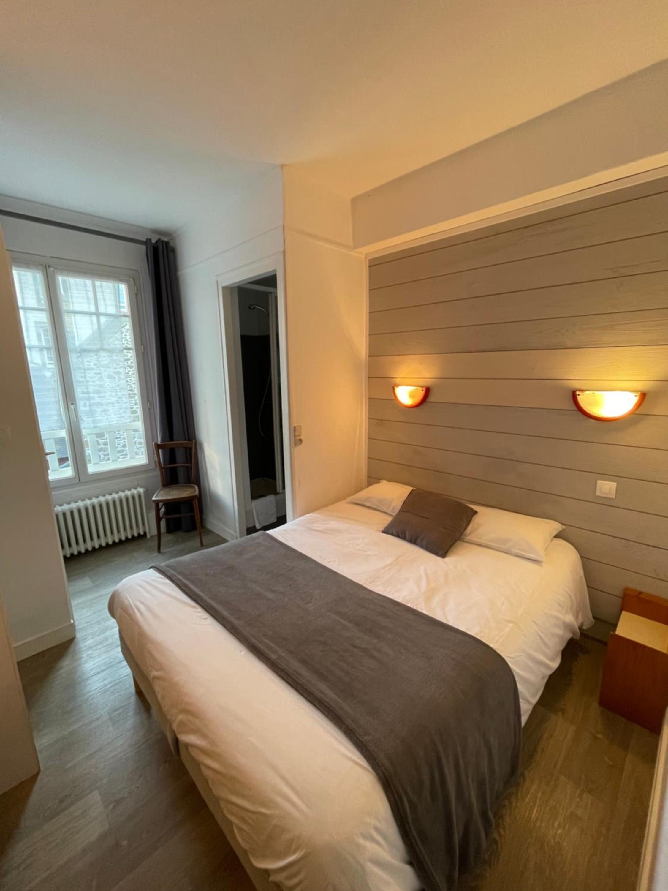 Double Room with Private Bathroom photo 2