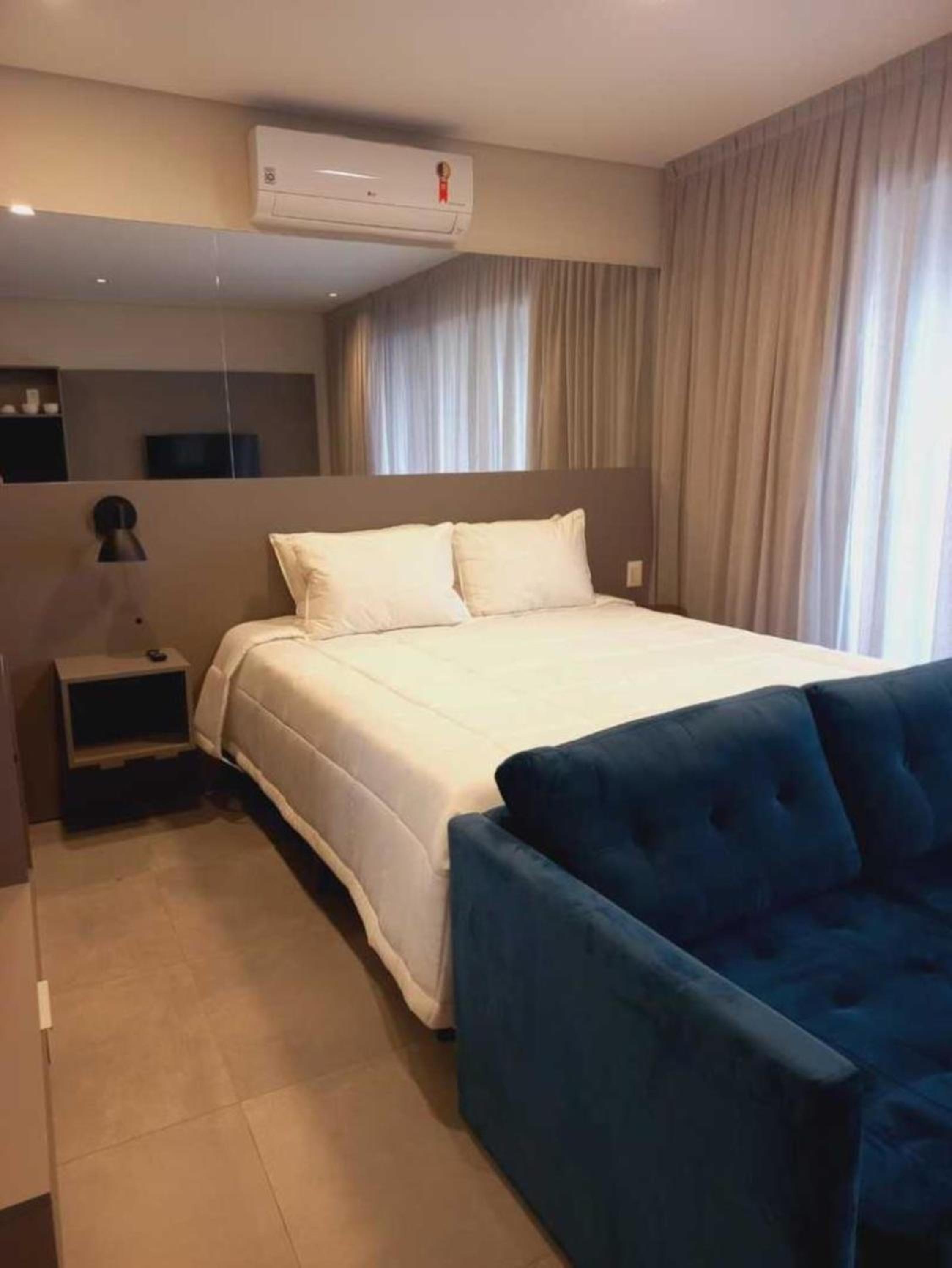 Studio Double - 1 Queen Bed