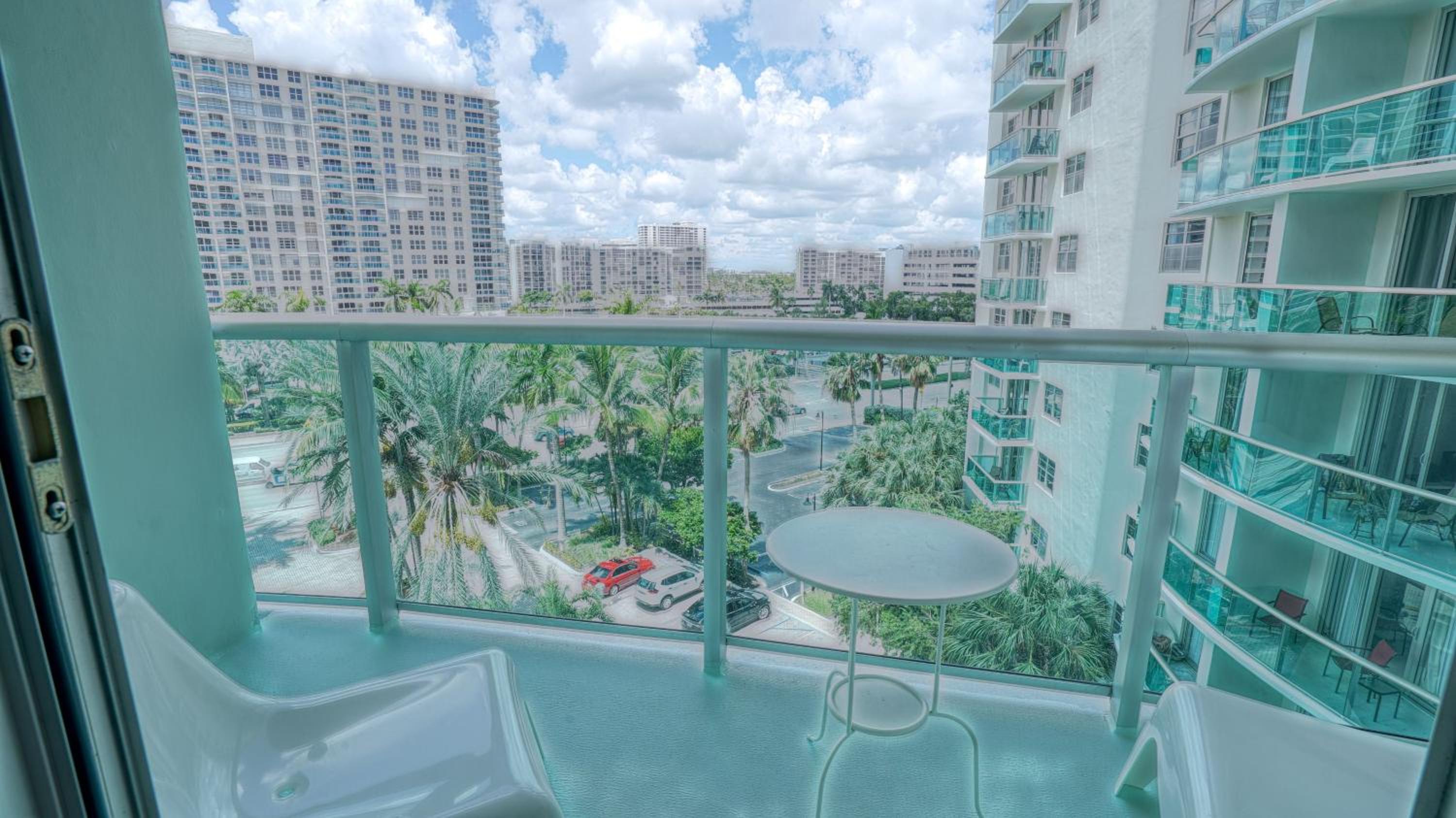 Platinum One-Bedroom Apartment with City View