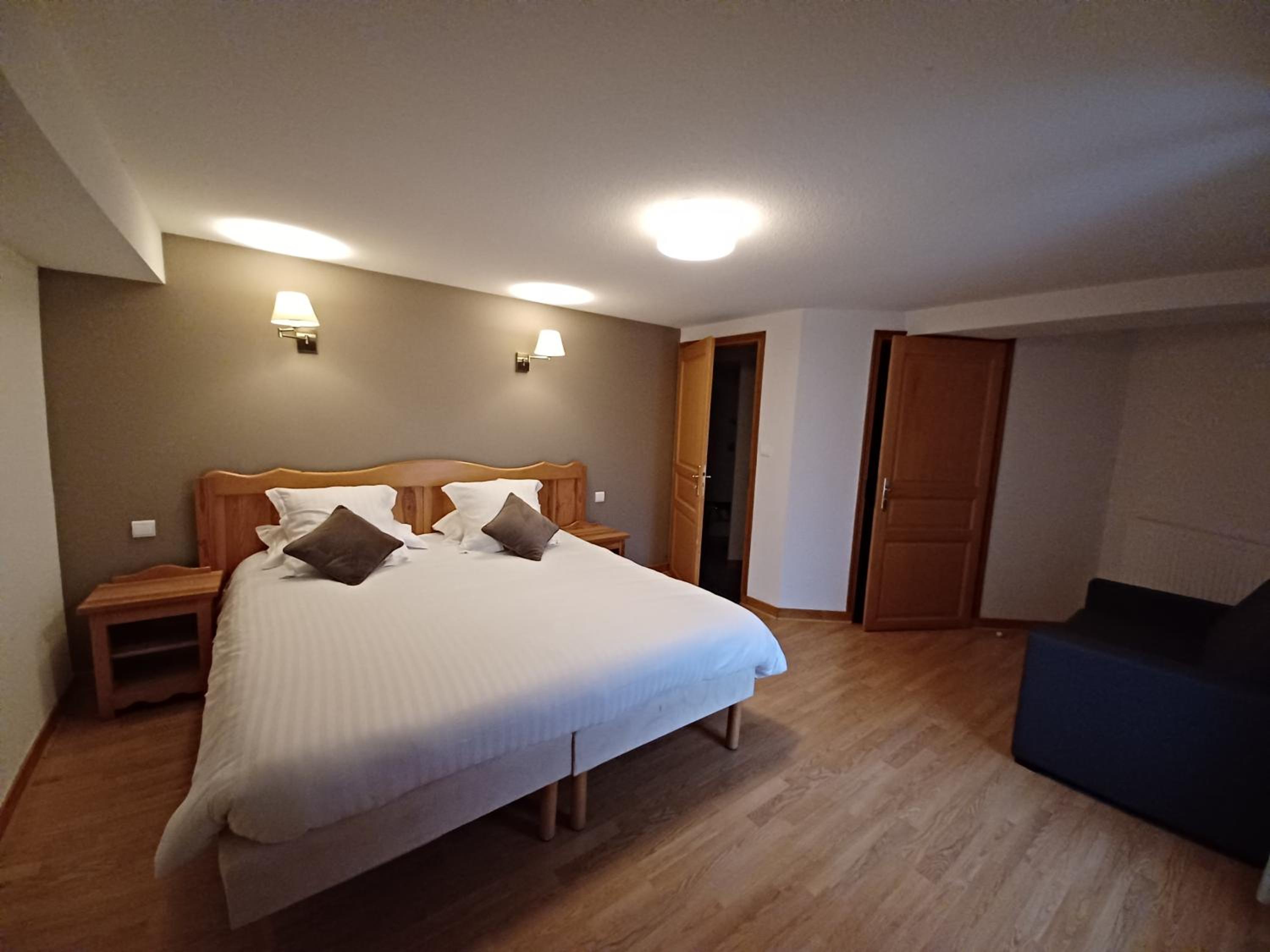 Double or Twin Room with Extra Bed