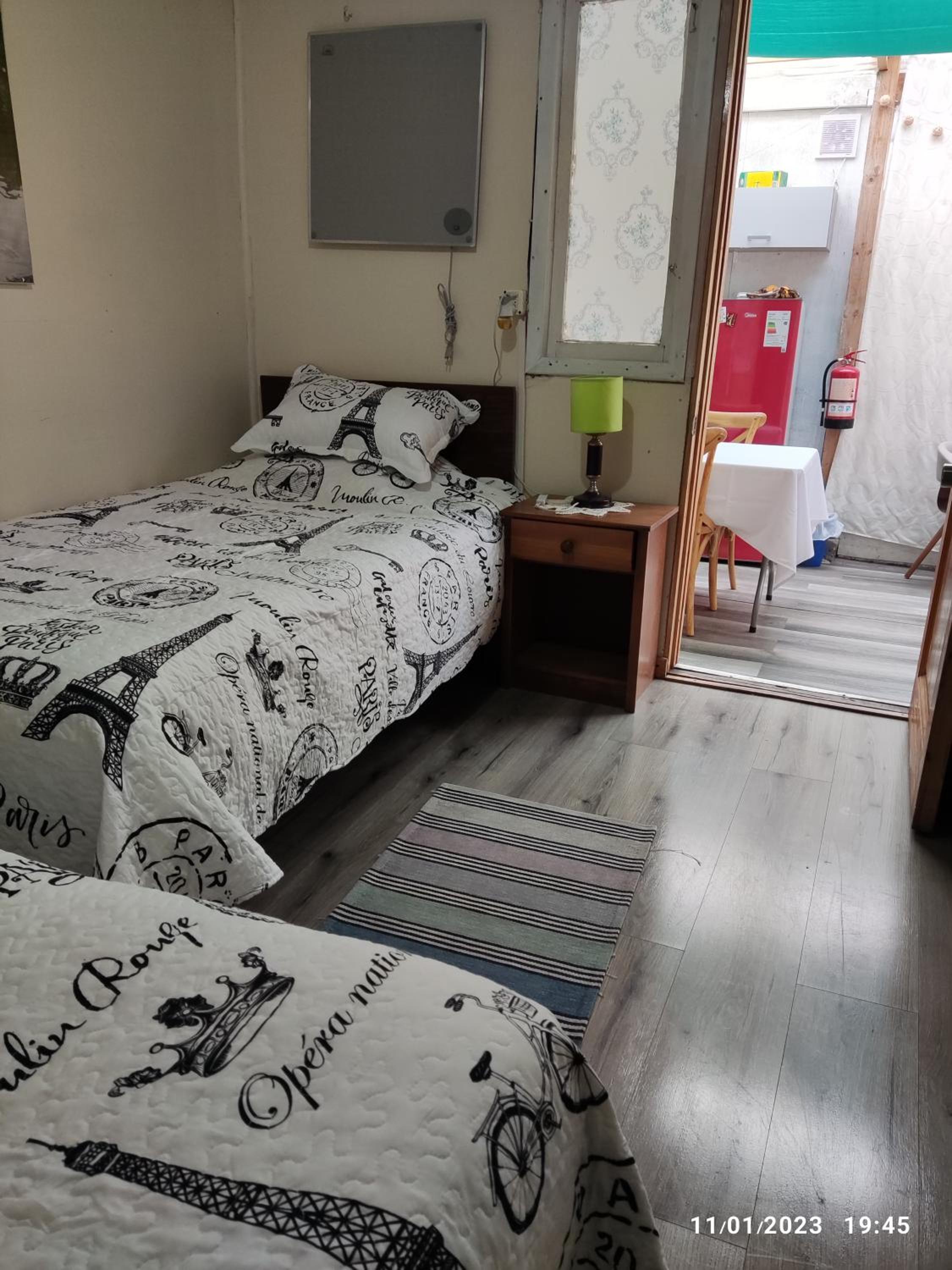 Twin Room with Private Bathroom photo 2