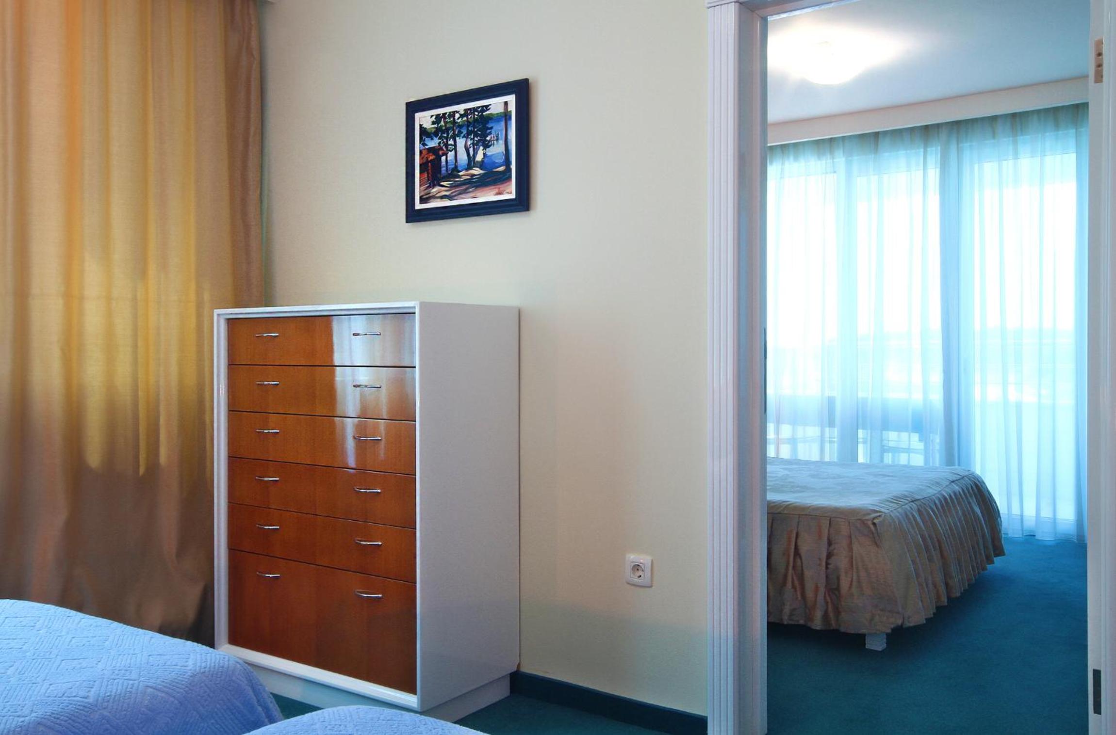 Two-Bedroom Apartment (4 Adults)