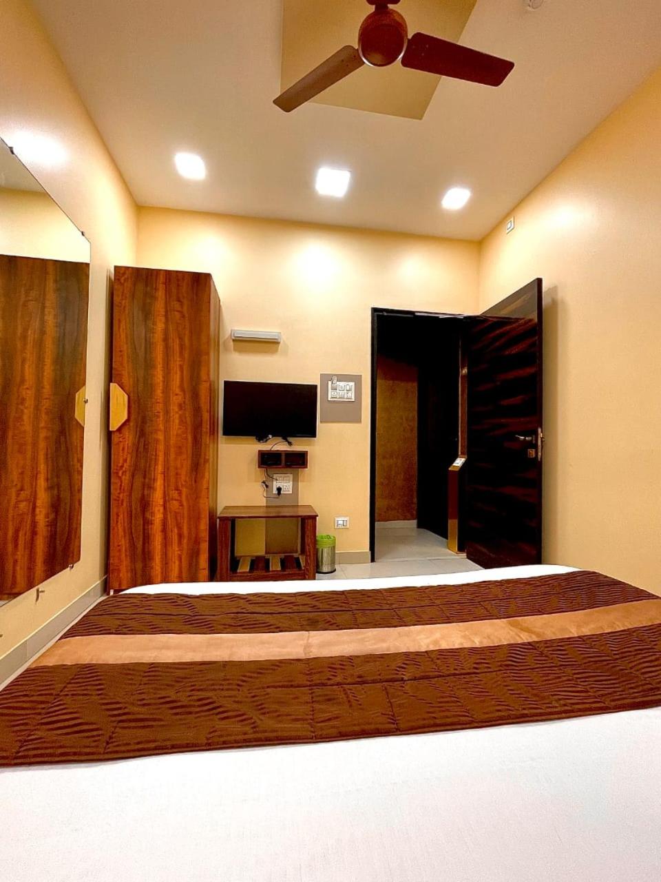 Single Room with Bathroom