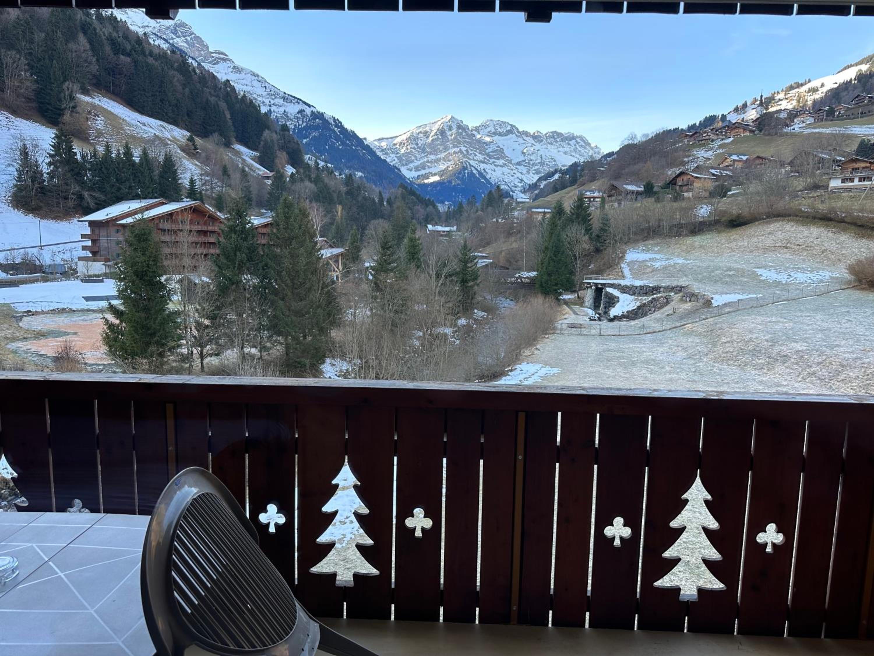 Studio with Mountain View