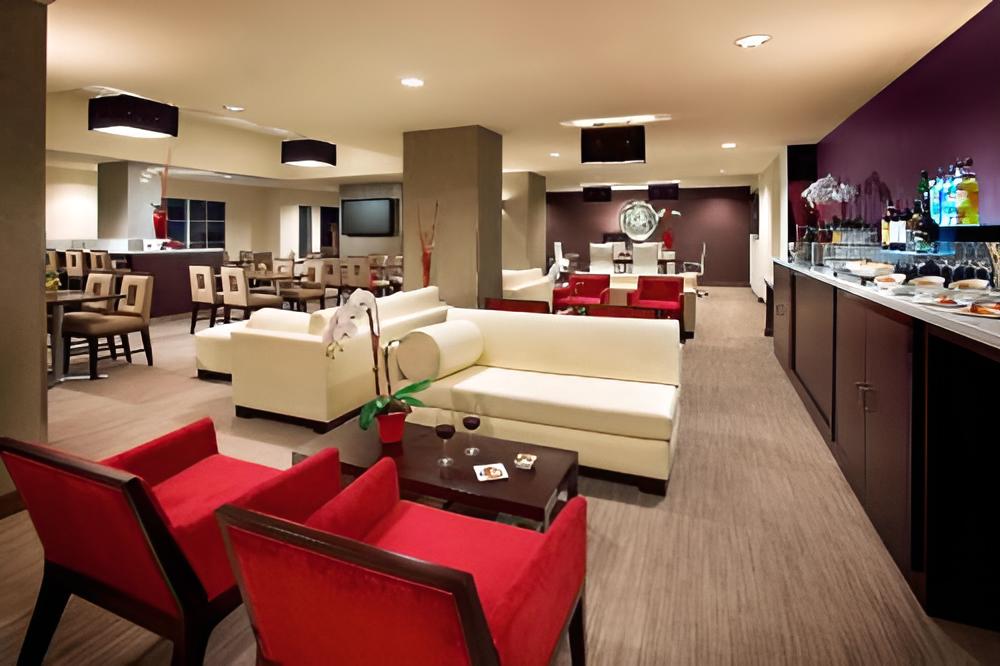 Queen Room with Two Queen Beds - Concierge Lounge Access