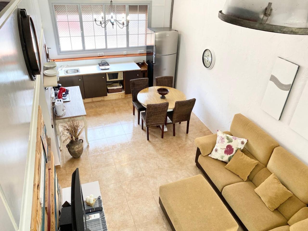 Studio Apartment photo 3