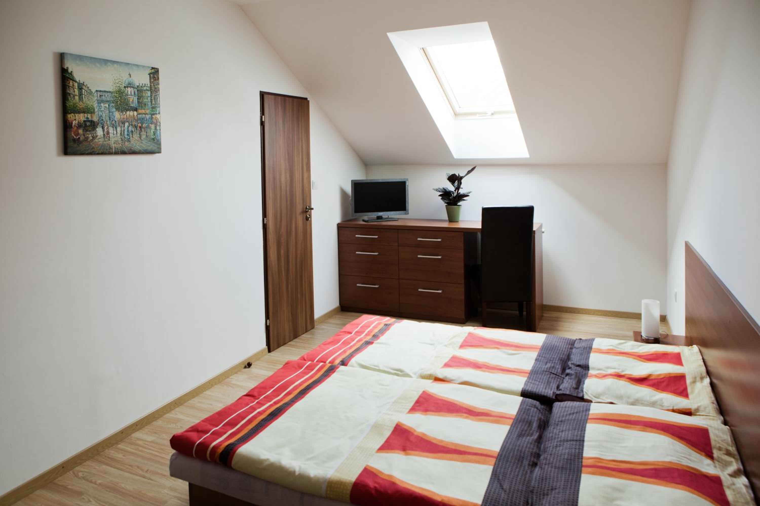 Double Room with Extra Bed photo 2