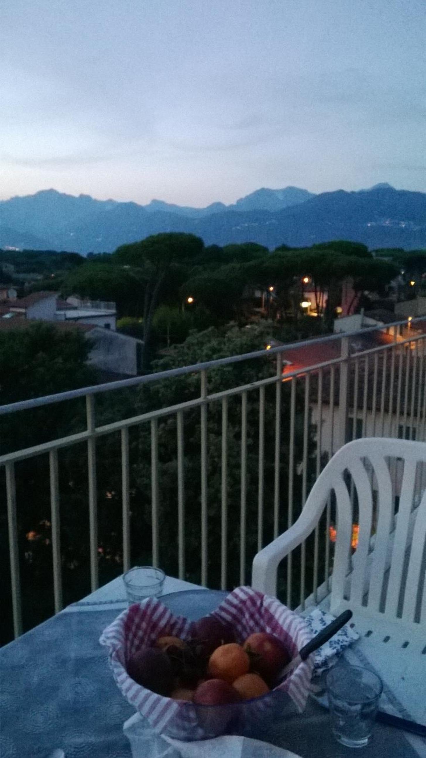 One-Bedroom Apartment with Balcony and  Sea View photo 2