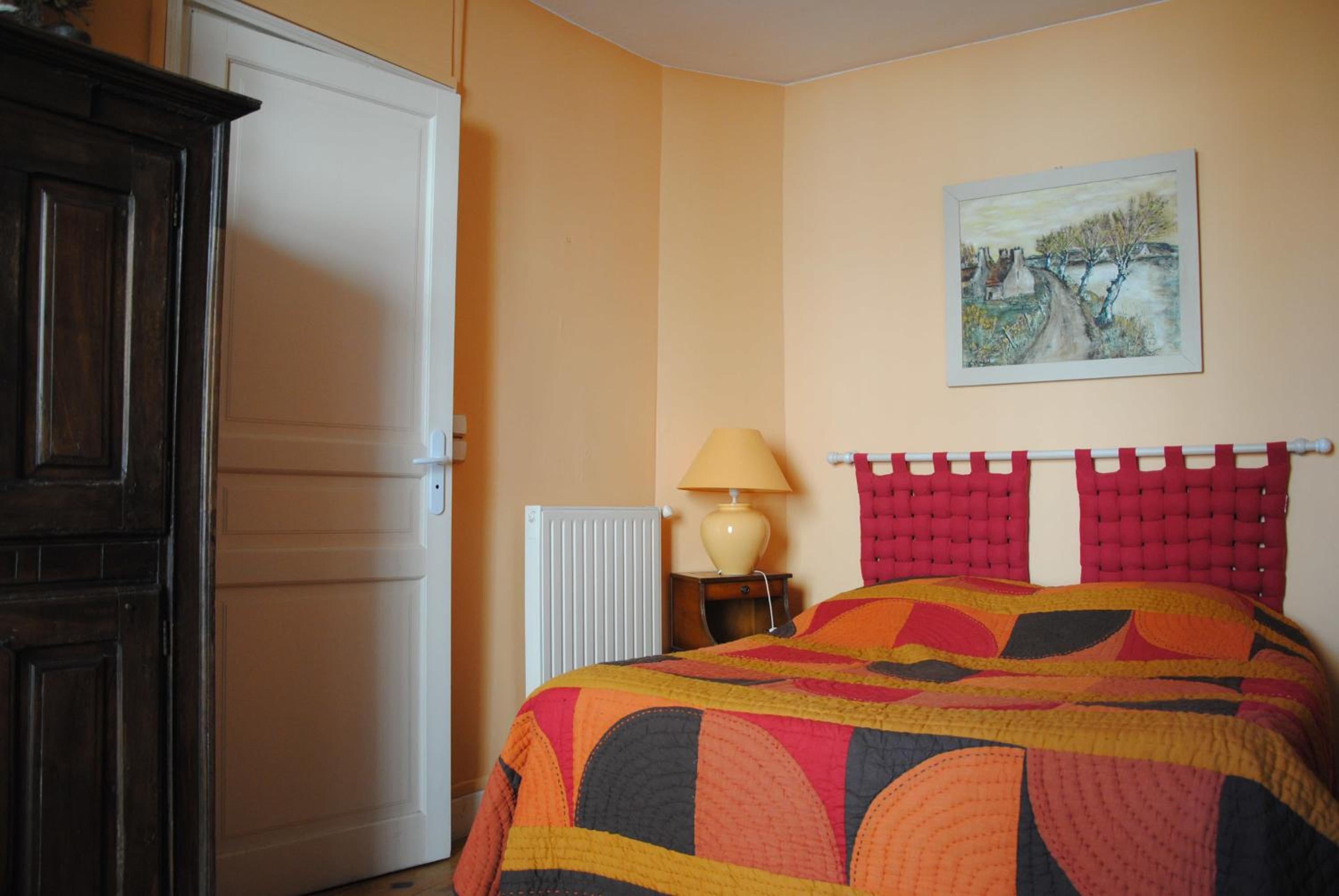 Double Room with Bath - Photo 1